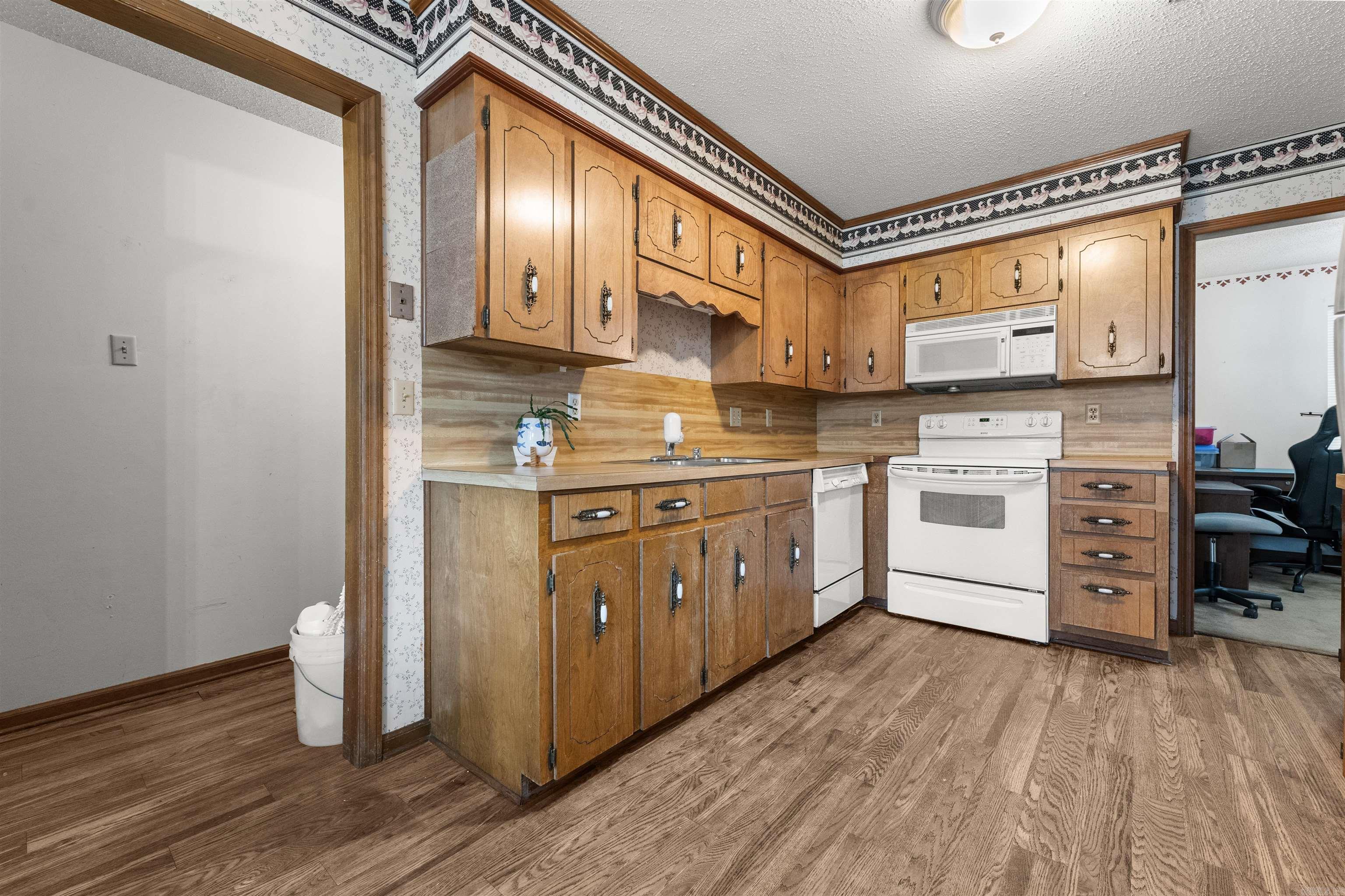 105 Heatherbrae  Sherwood, AR
