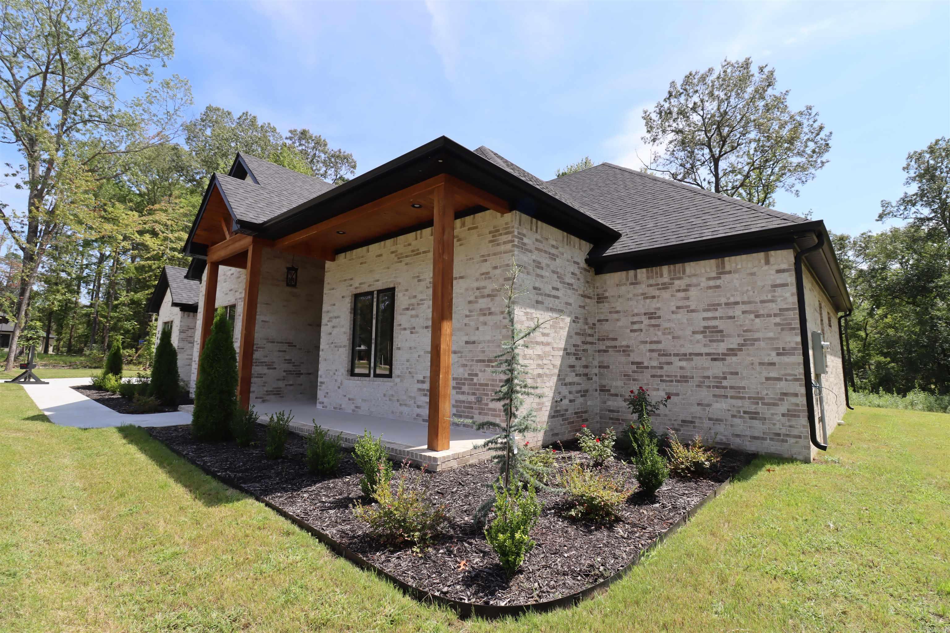 3053 Avilla Manor  Alexander, AR
