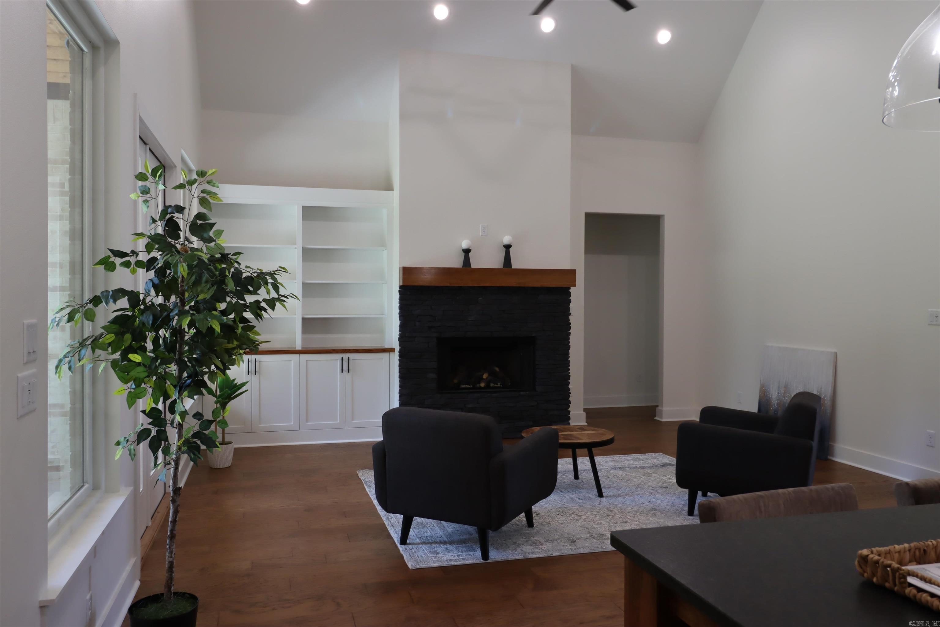 3053 Avilla Manor  Alexander, AR
