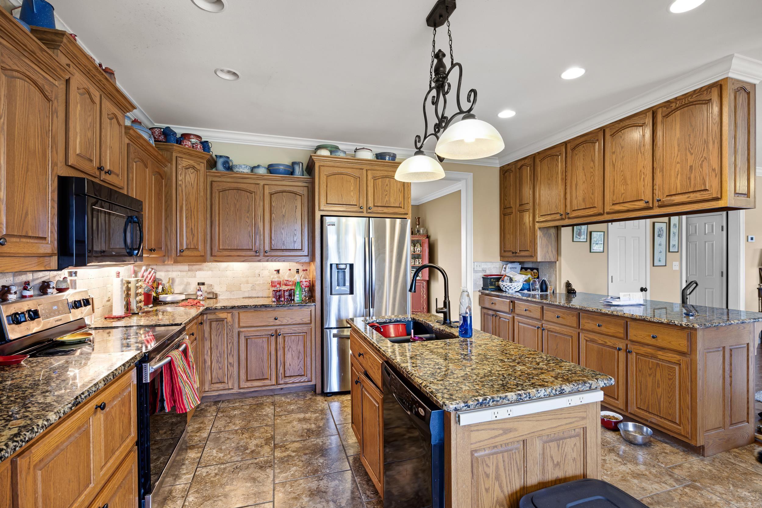 10418 East Gate Circle  Dardanelle, AR