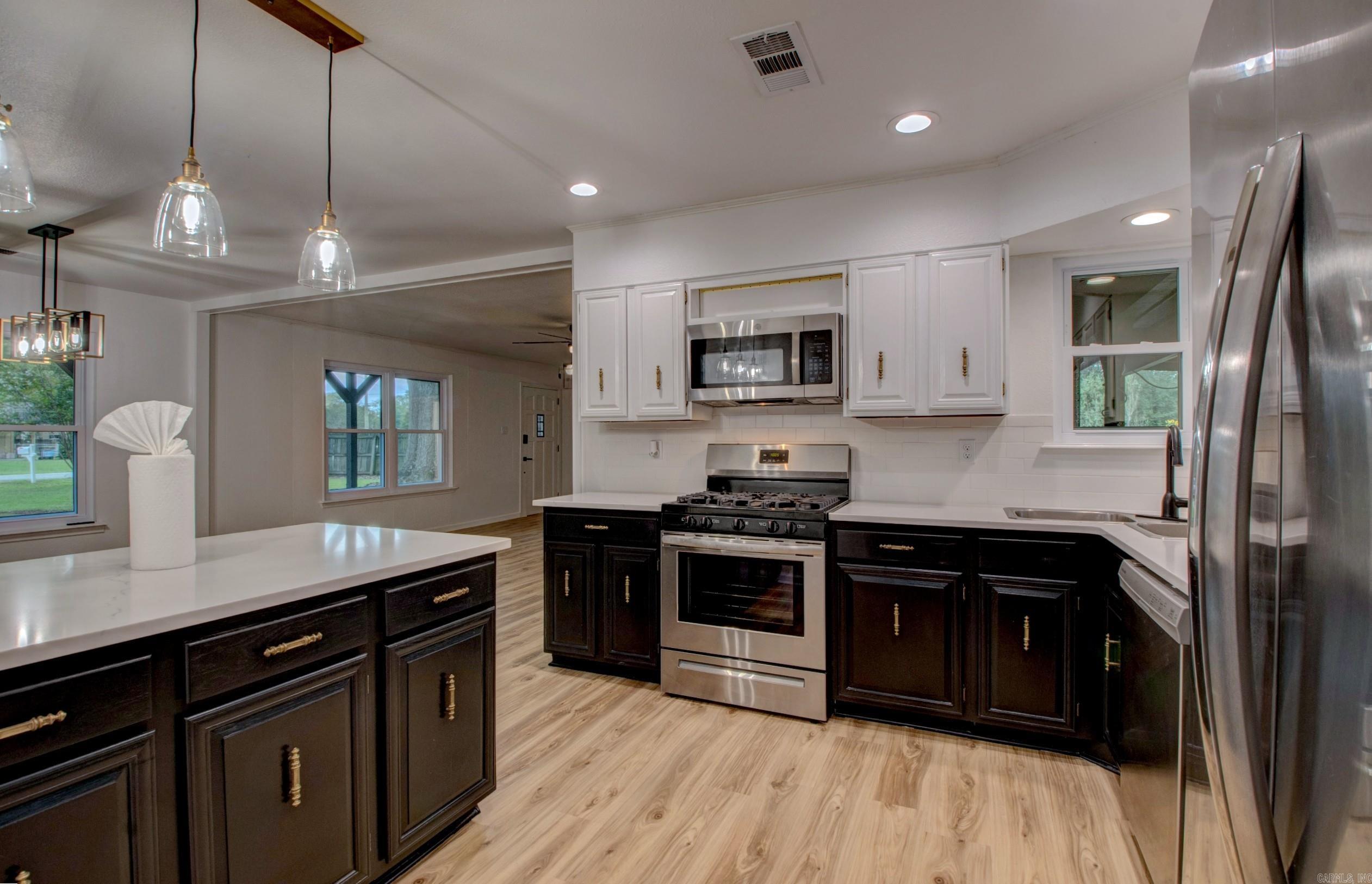 996 Hacienda  Benton, AR