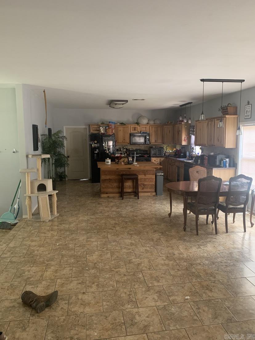 25540 E Highway 10  Ola, AR