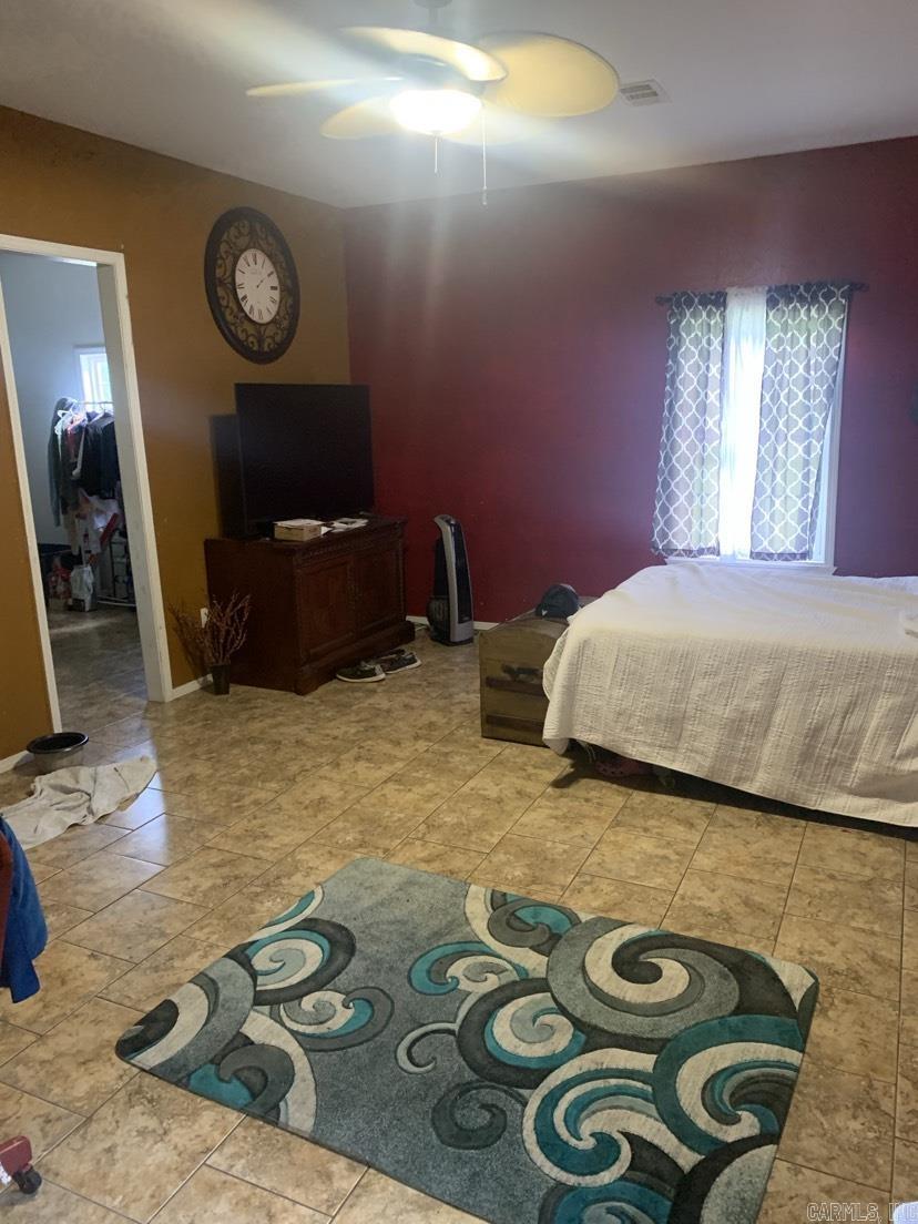 25540 E Highway 10  Ola, AR