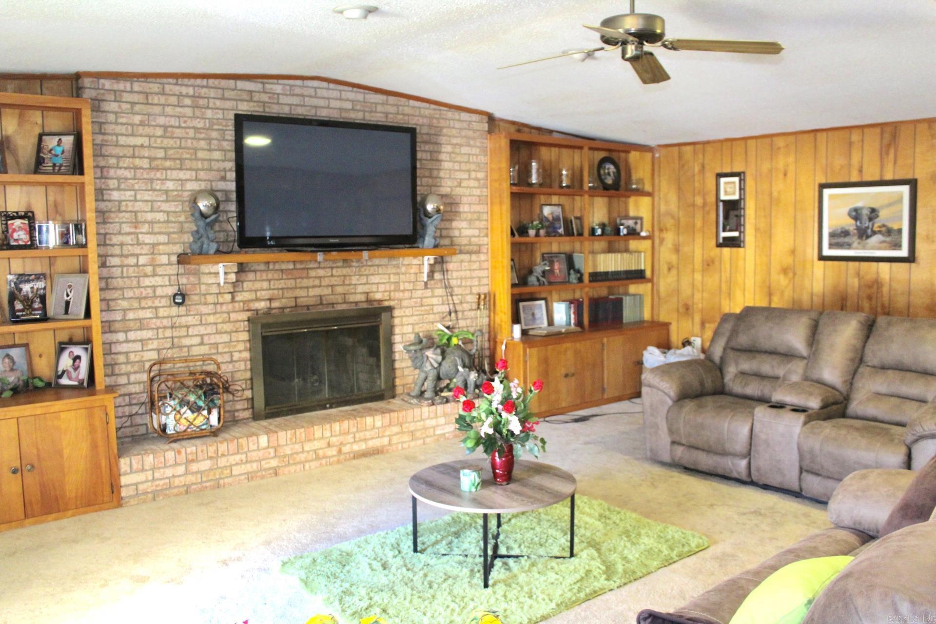 2300 Forest Knoll  Pine Bluff, AR