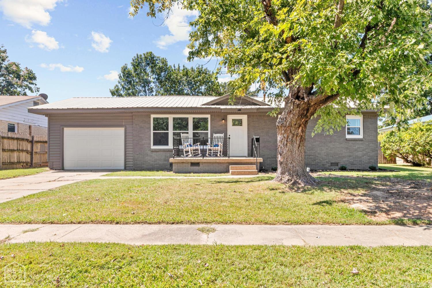 510 N 9th  Paragould, AR