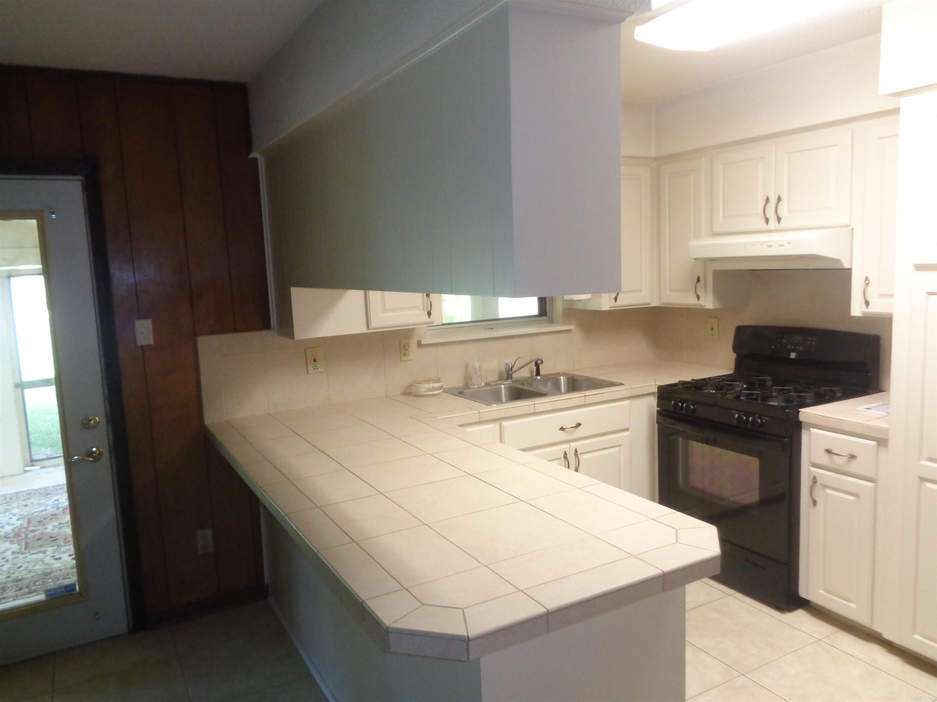 1408 Twin Lakes Drive Little Rock, AR 72205-6773