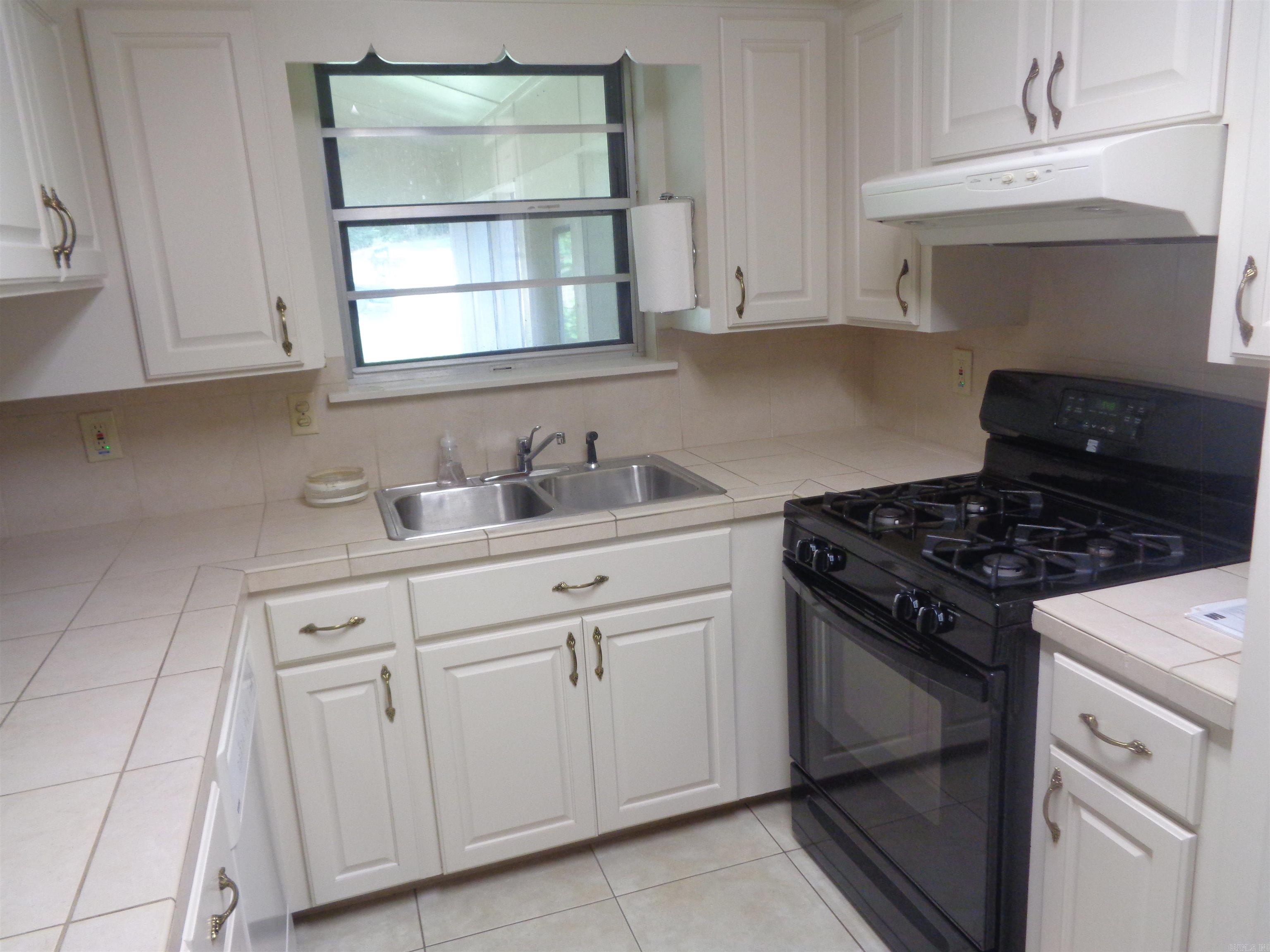 1408 Twin Lakes Drive Little Rock, AR 72205-6773