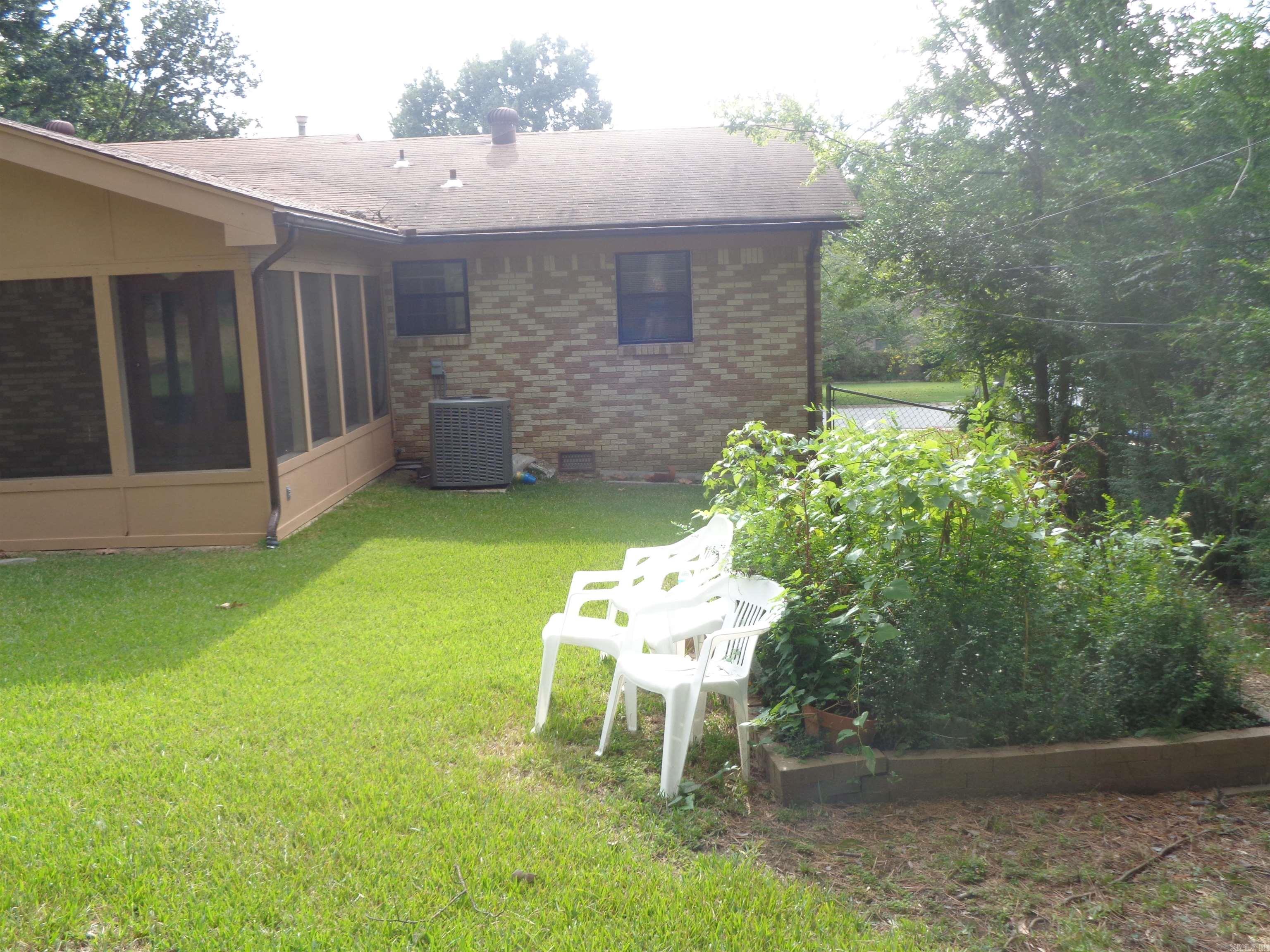 1408 Twin Lakes Drive Little Rock, AR 72205-6773