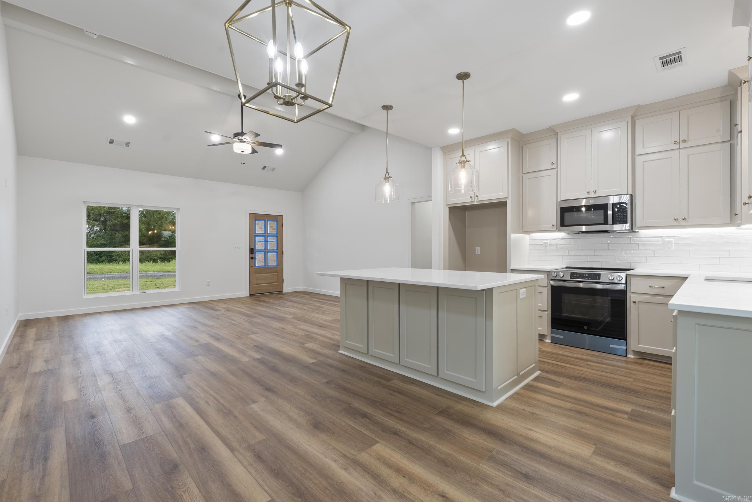 22 Hudson  Greenbrier, AR