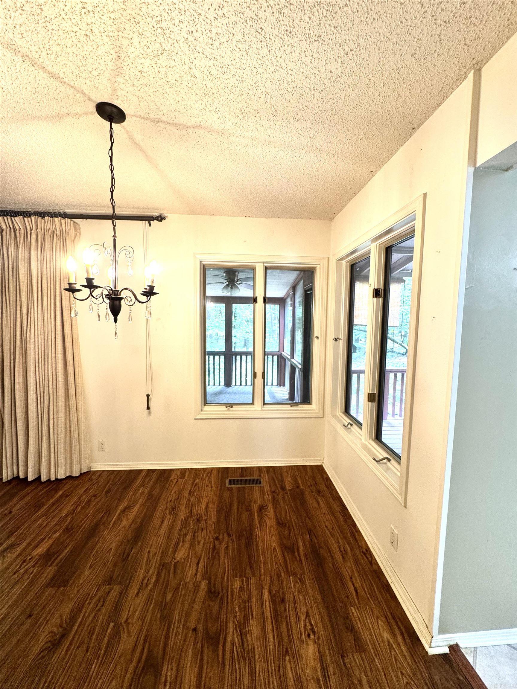 7 Camarzana  Hot Springs Village, AR