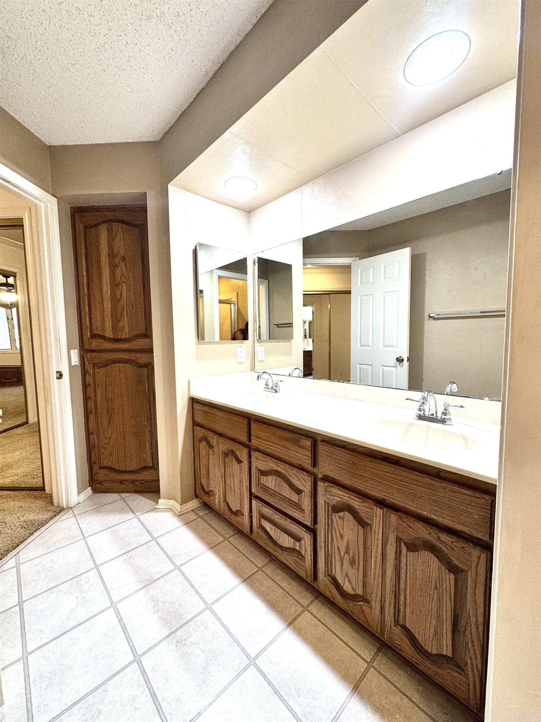 7 Camarzana  Hot Springs Village, AR