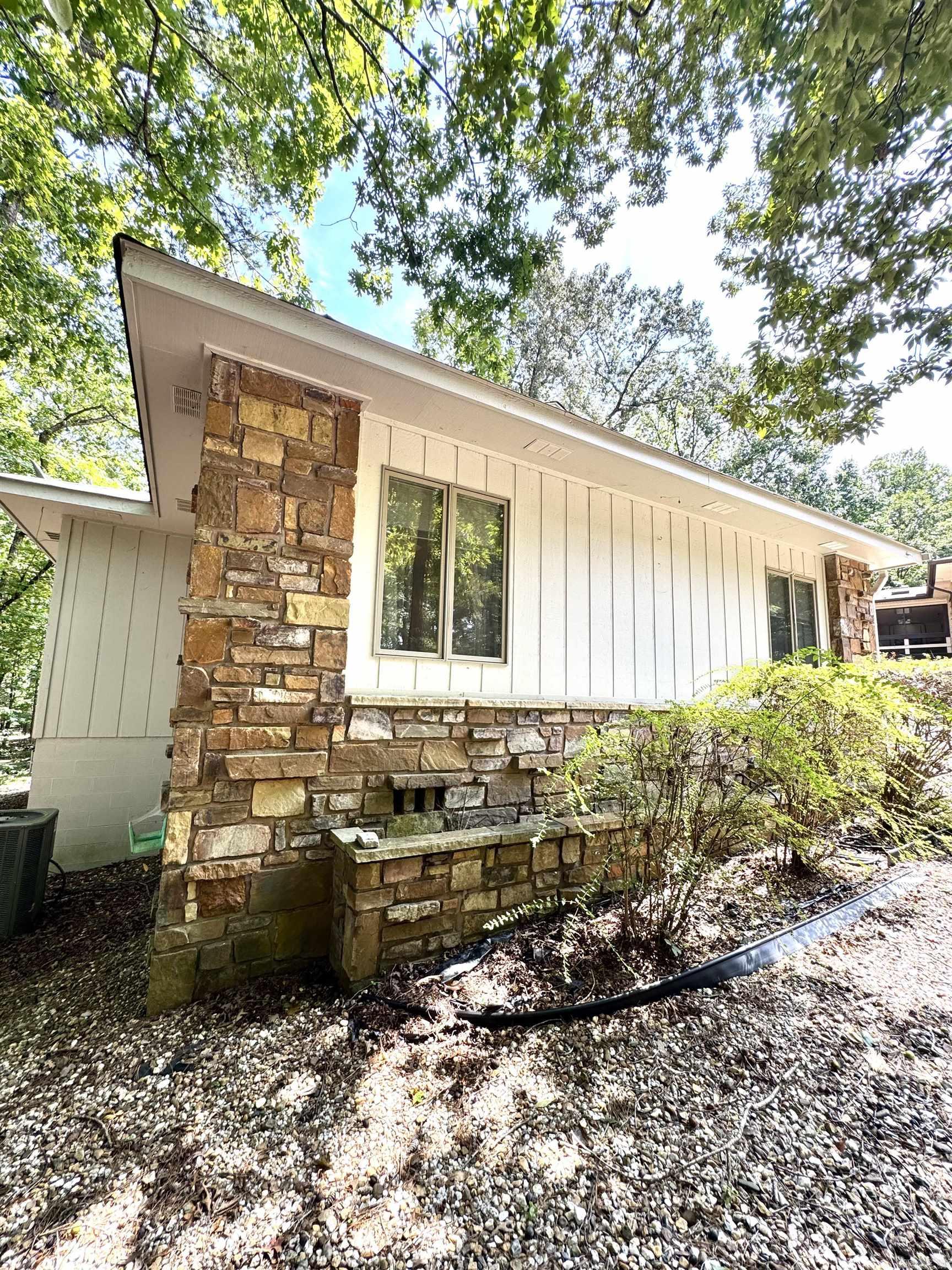 7 Camarzana  Hot Springs Village, AR