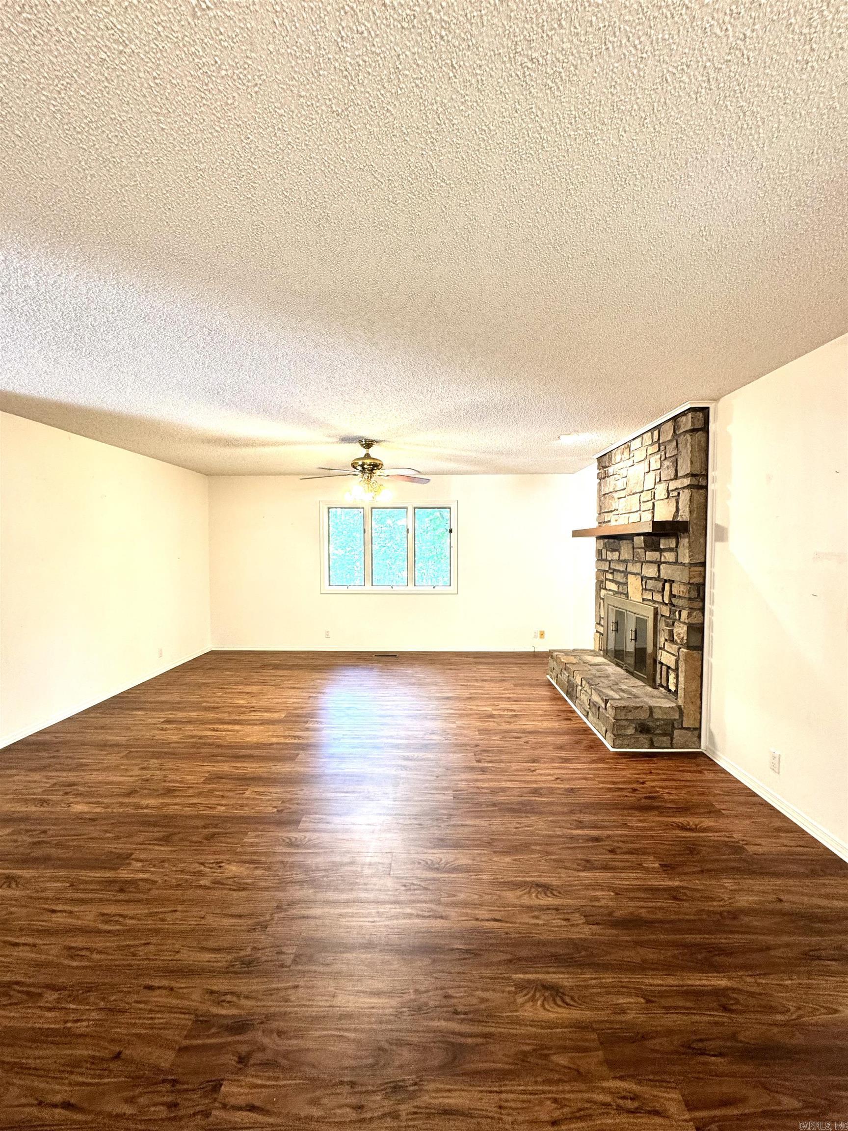 7 Camarzana  Hot Springs Village, AR