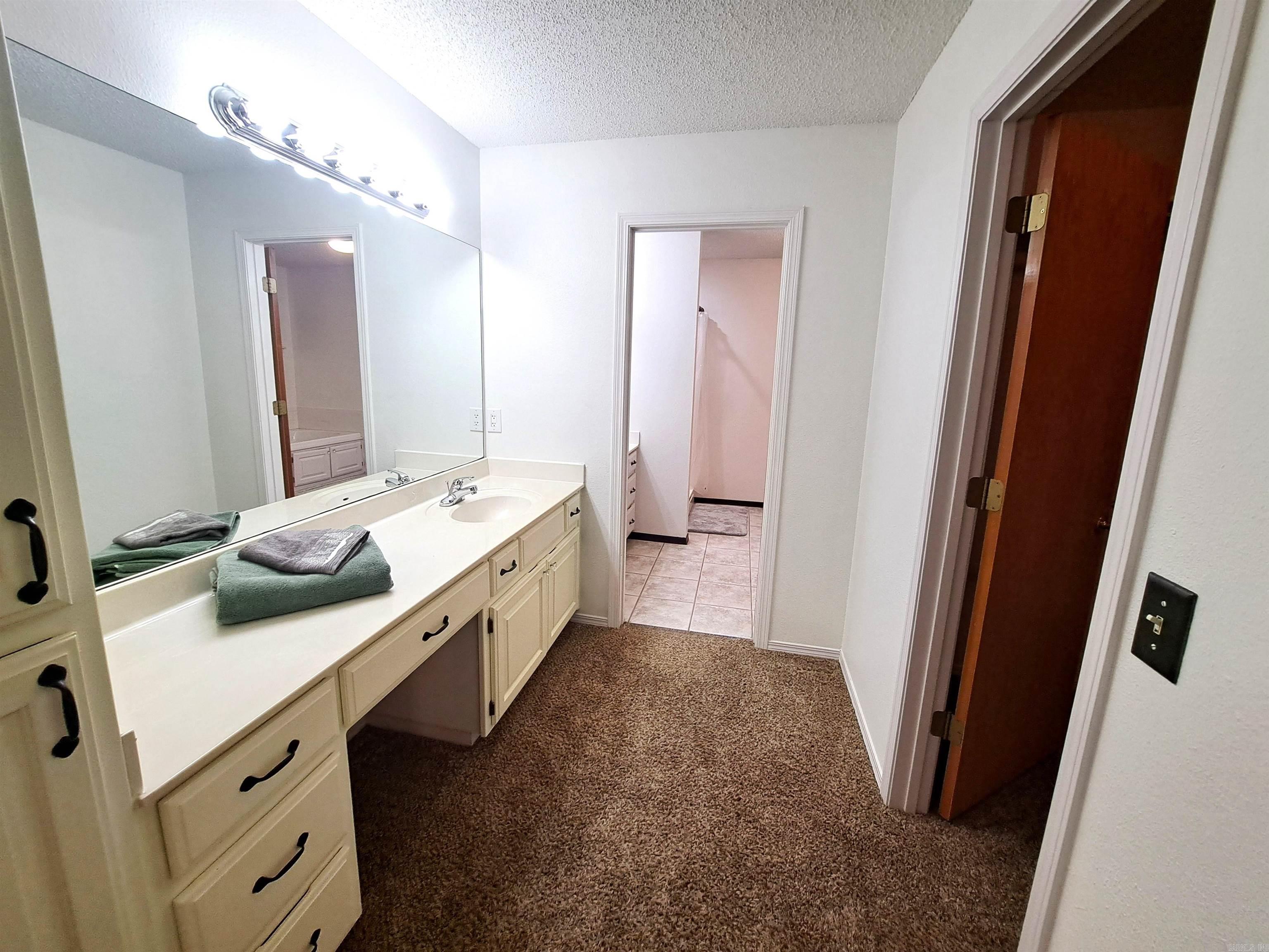 9 Piccadilly  Bella Vista, AR