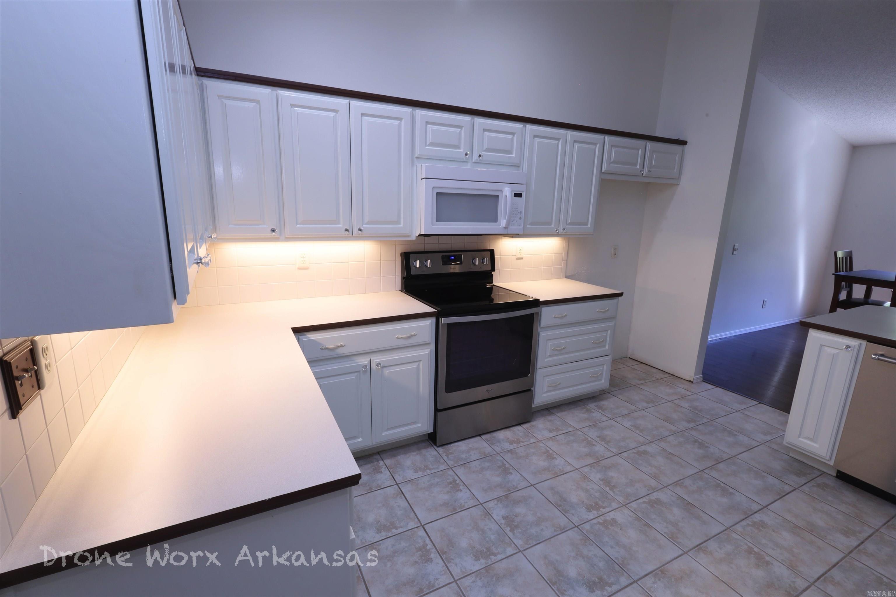 9 Piccadilly Lane Bella Vista, AR 72714