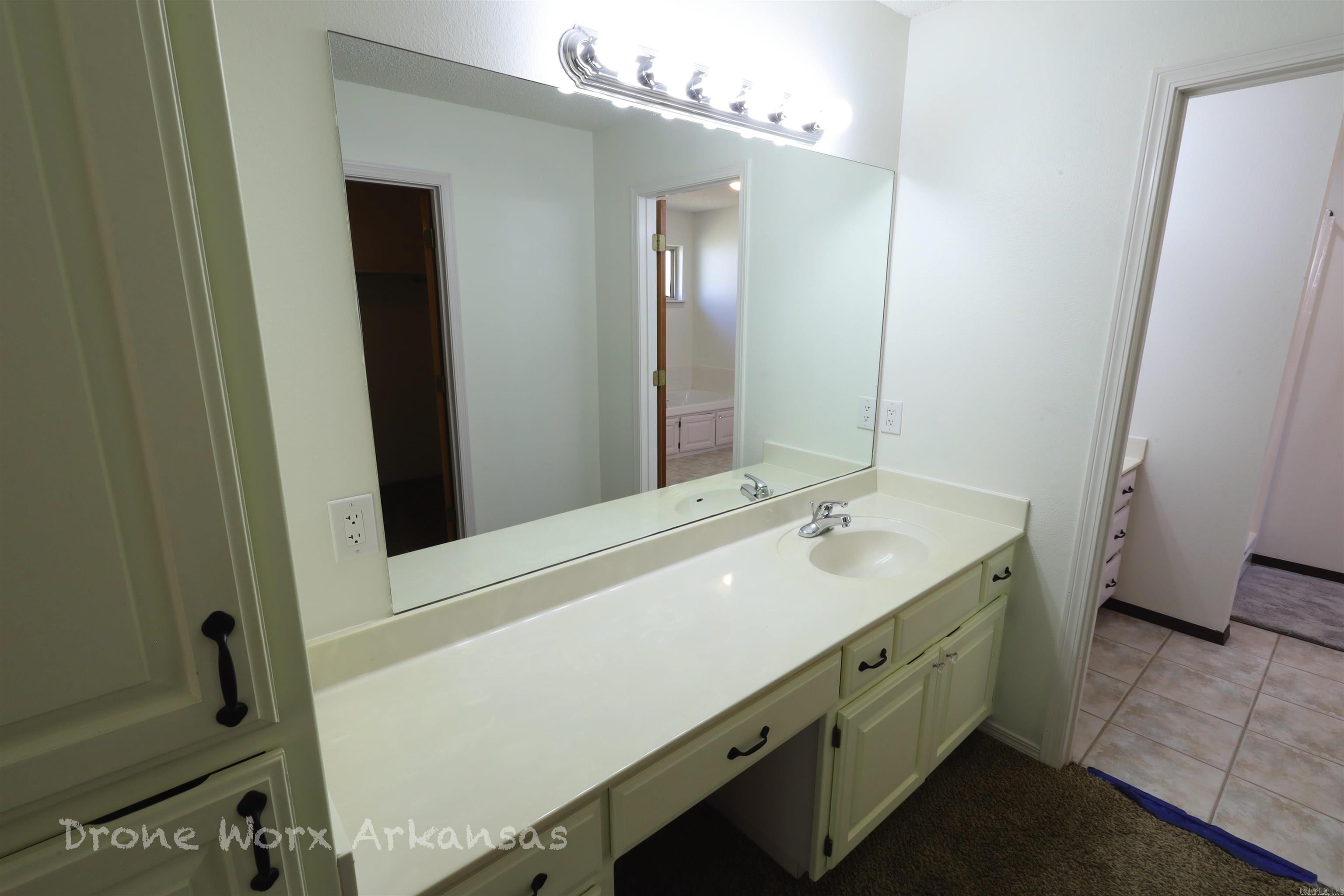 9 Piccadilly Lane Bella Vista, AR 72714
