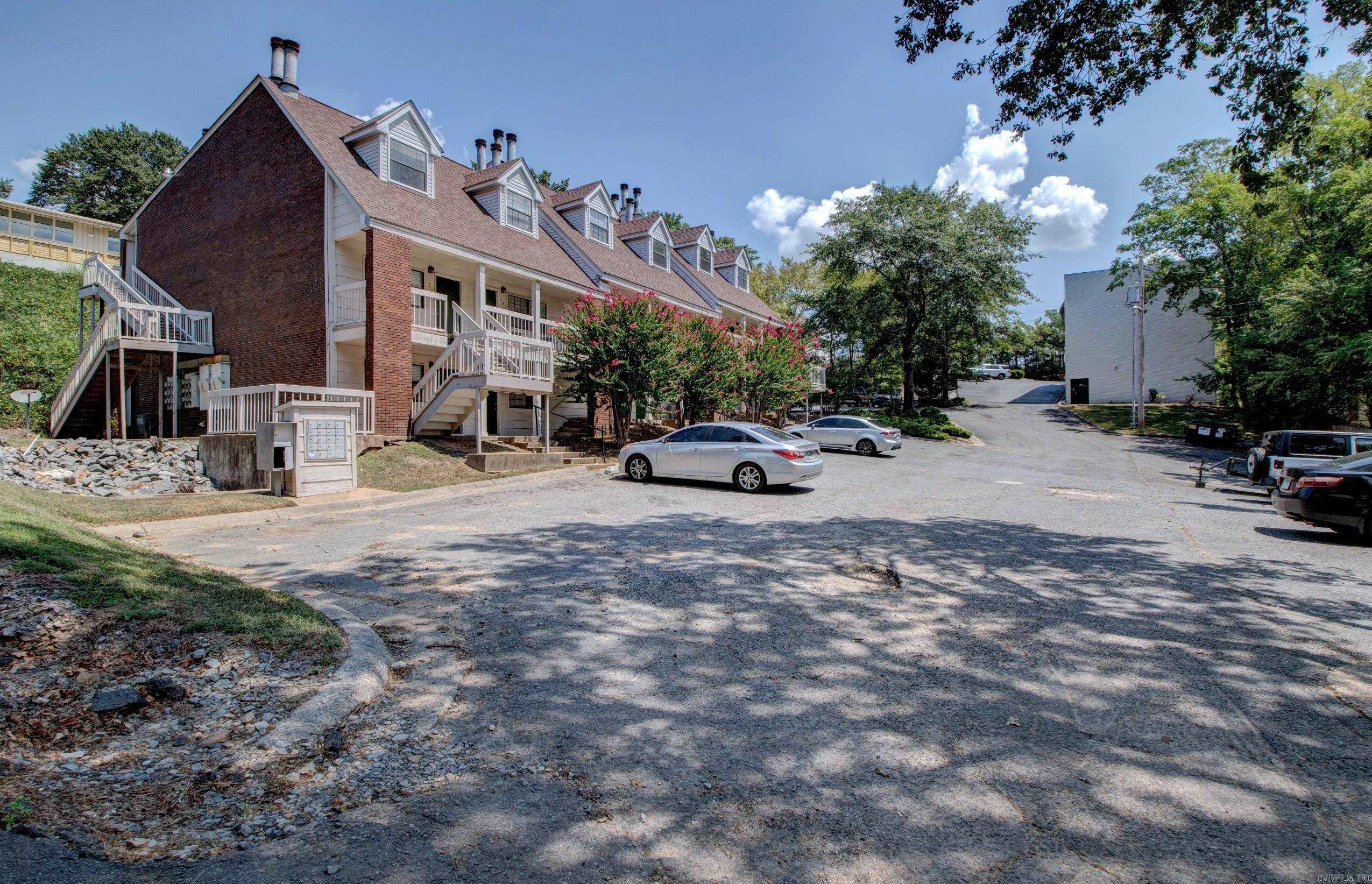 1906 N Bryant Street
