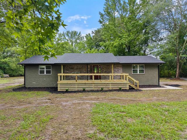 26 W Mobbs  Greenbrier, AR