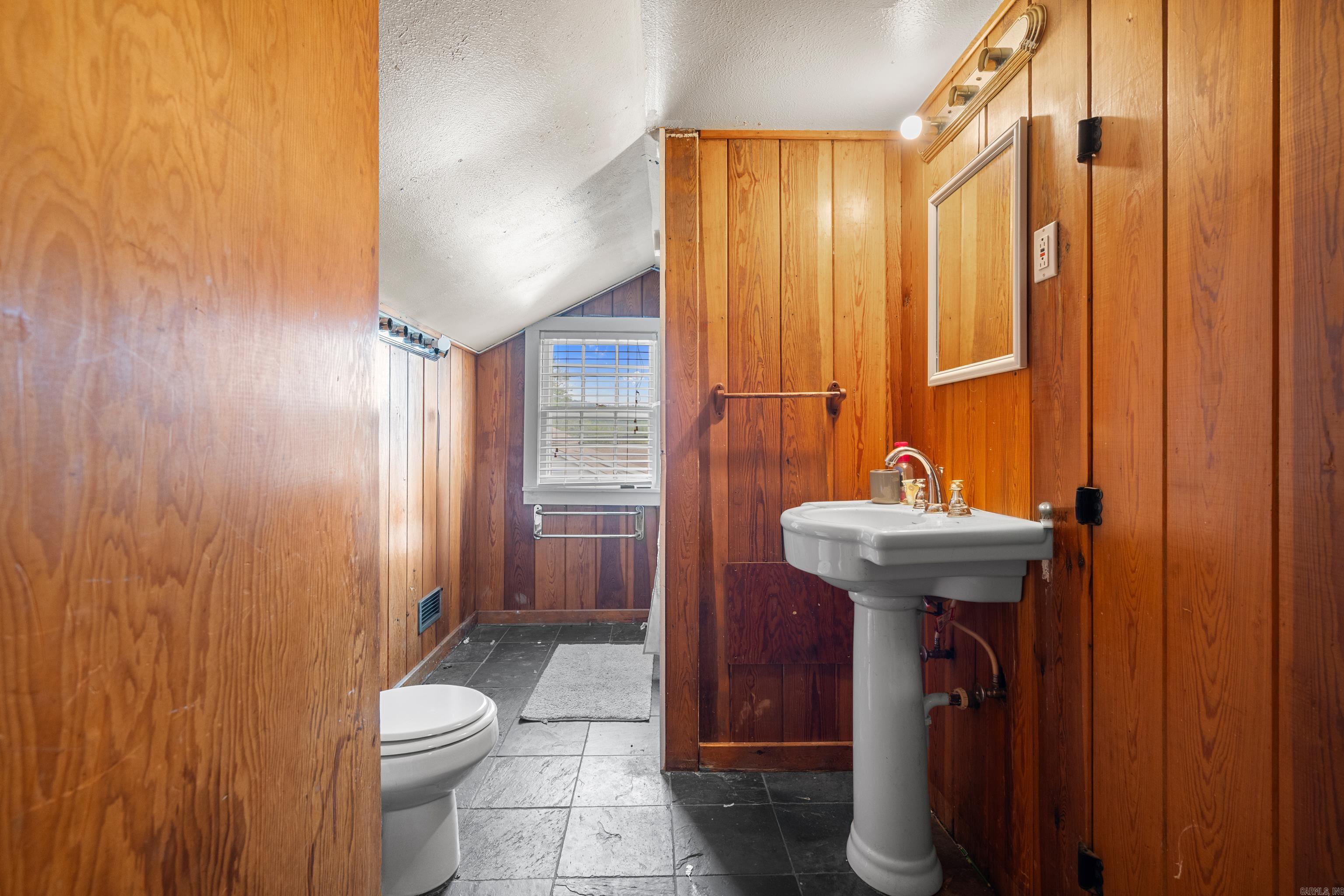 402 Crestwood St  Hot Springs, AR