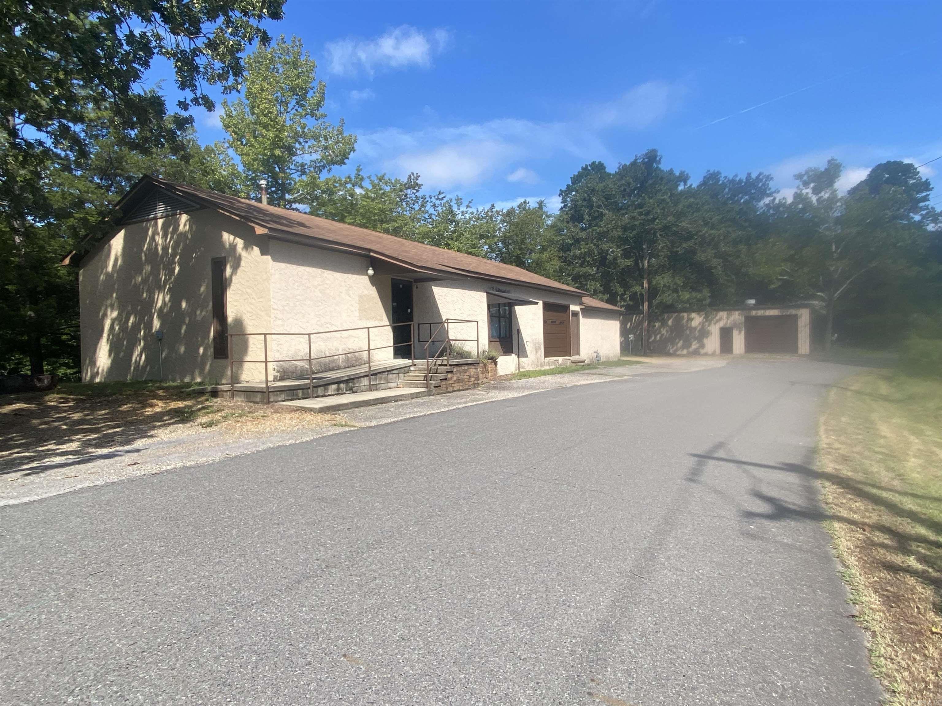 240 N George  Mount Ida, AR