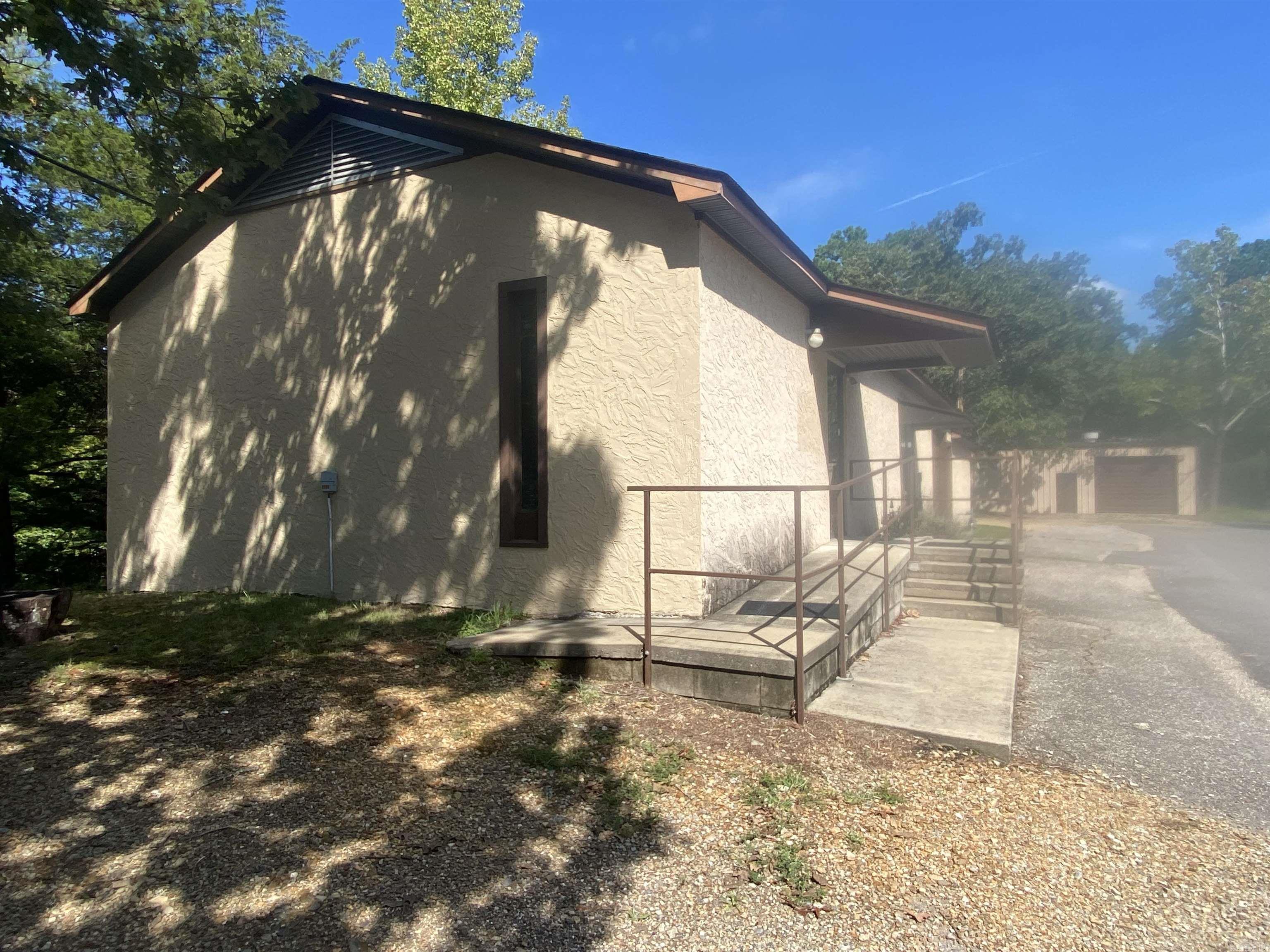 240 N George  Mount Ida, AR