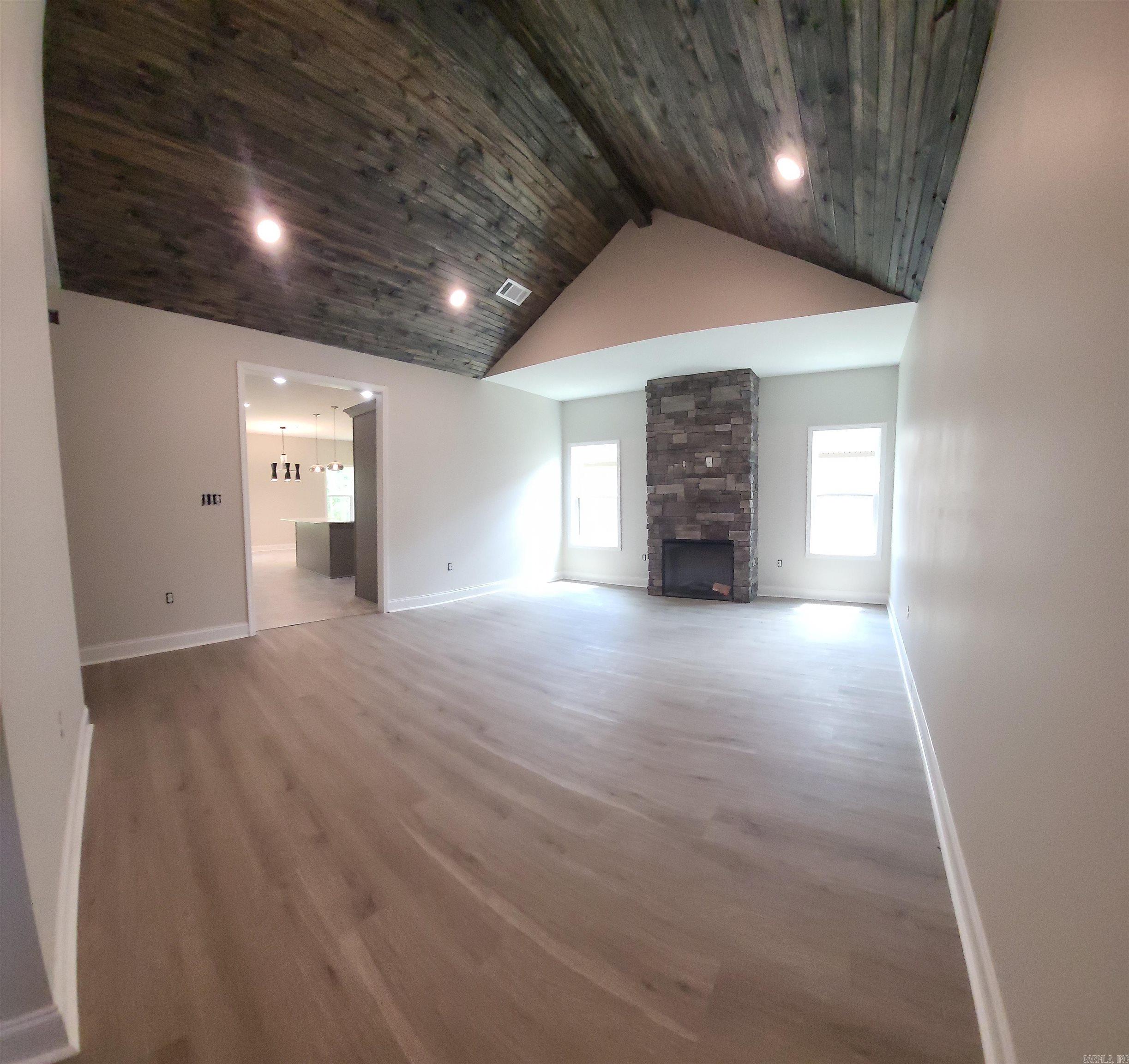 933 N Jeff Davis  Jacksonville, AR