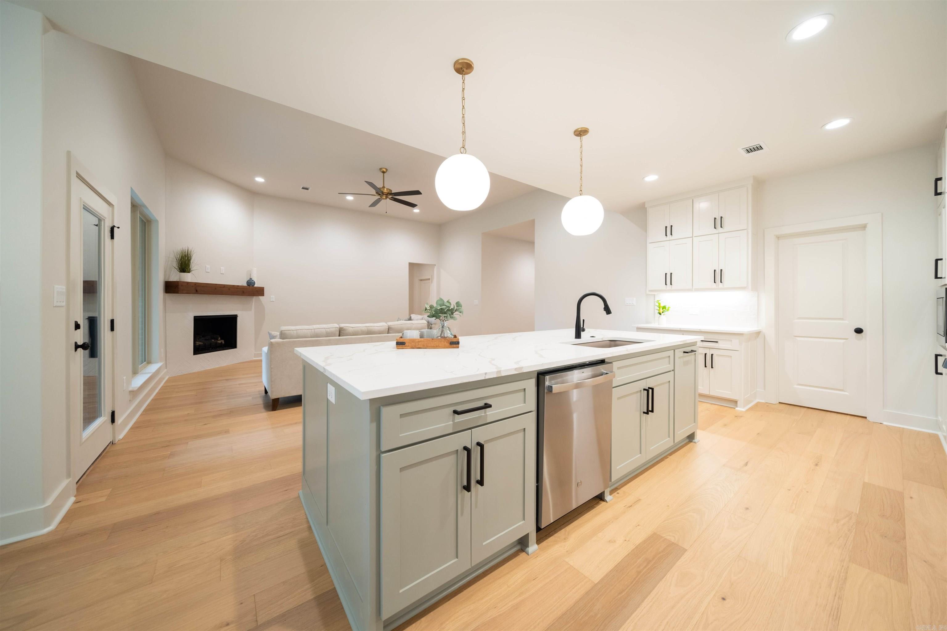 15109 Matterhorn  Maumelle, AR