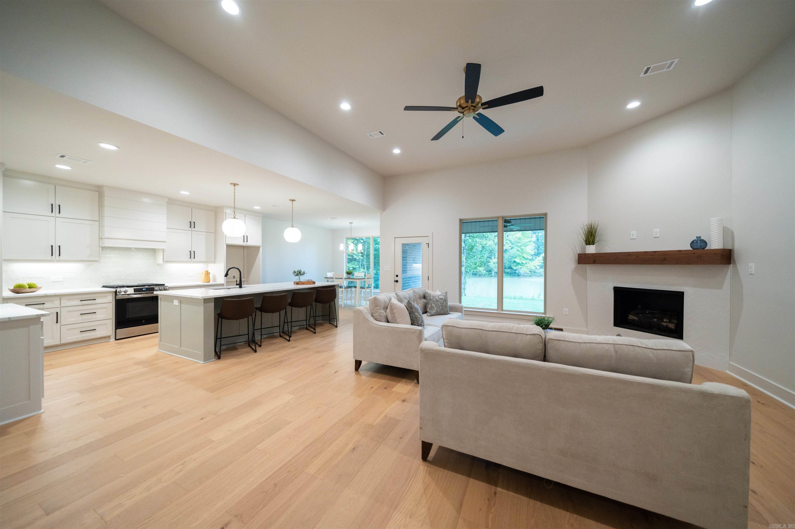 15109 Matterhorn  Maumelle, AR