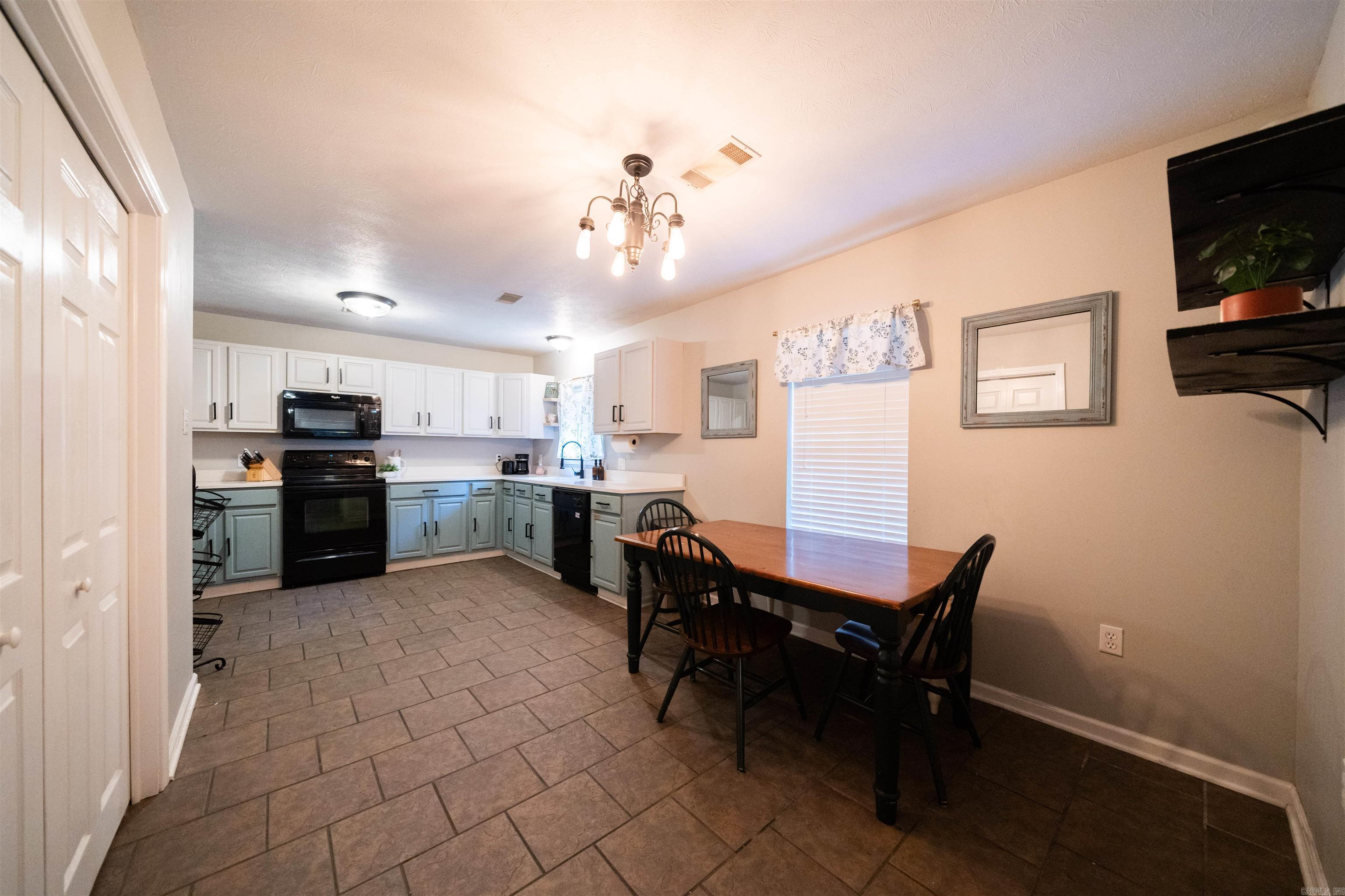 1828 Lee  Conway, AR