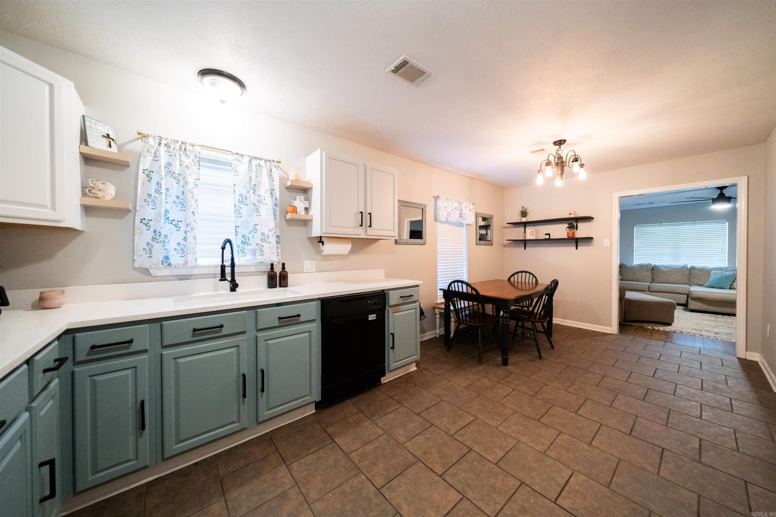 1828 Lee  Conway, AR