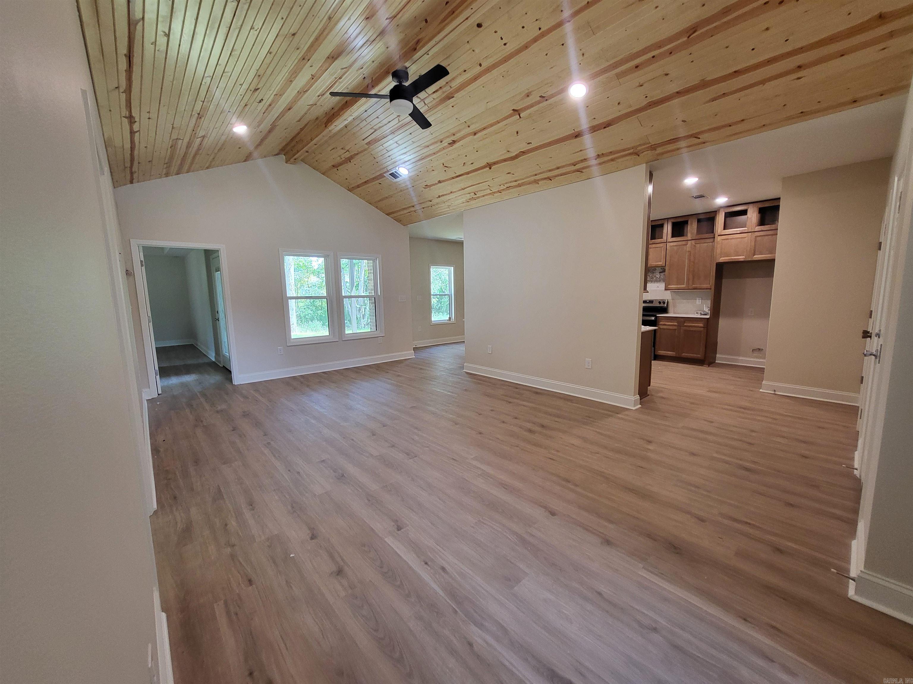 929 N Jeff Davis  Jacksonville, AR