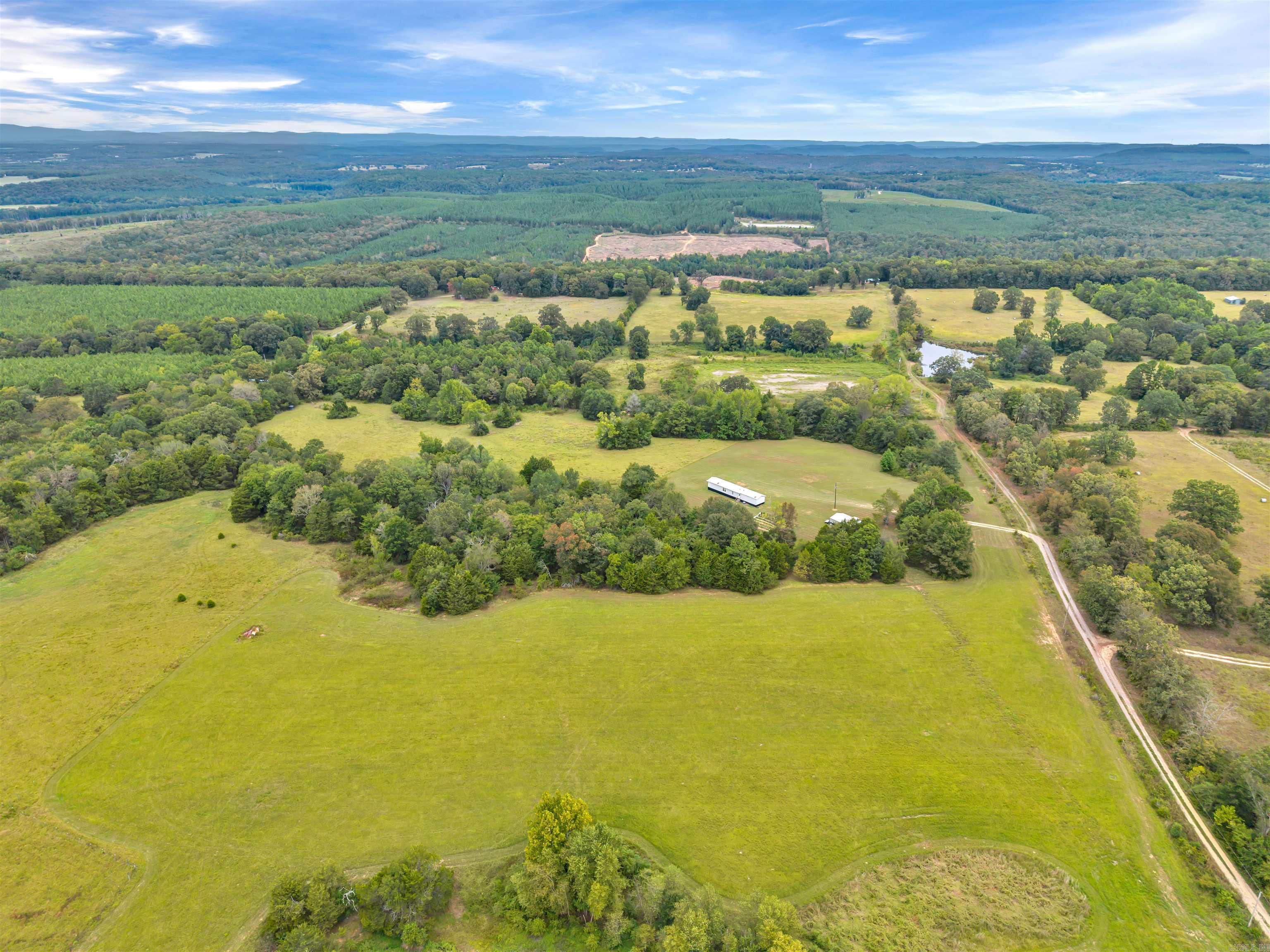 657 Tucker Mountain  Solgohachia, AR