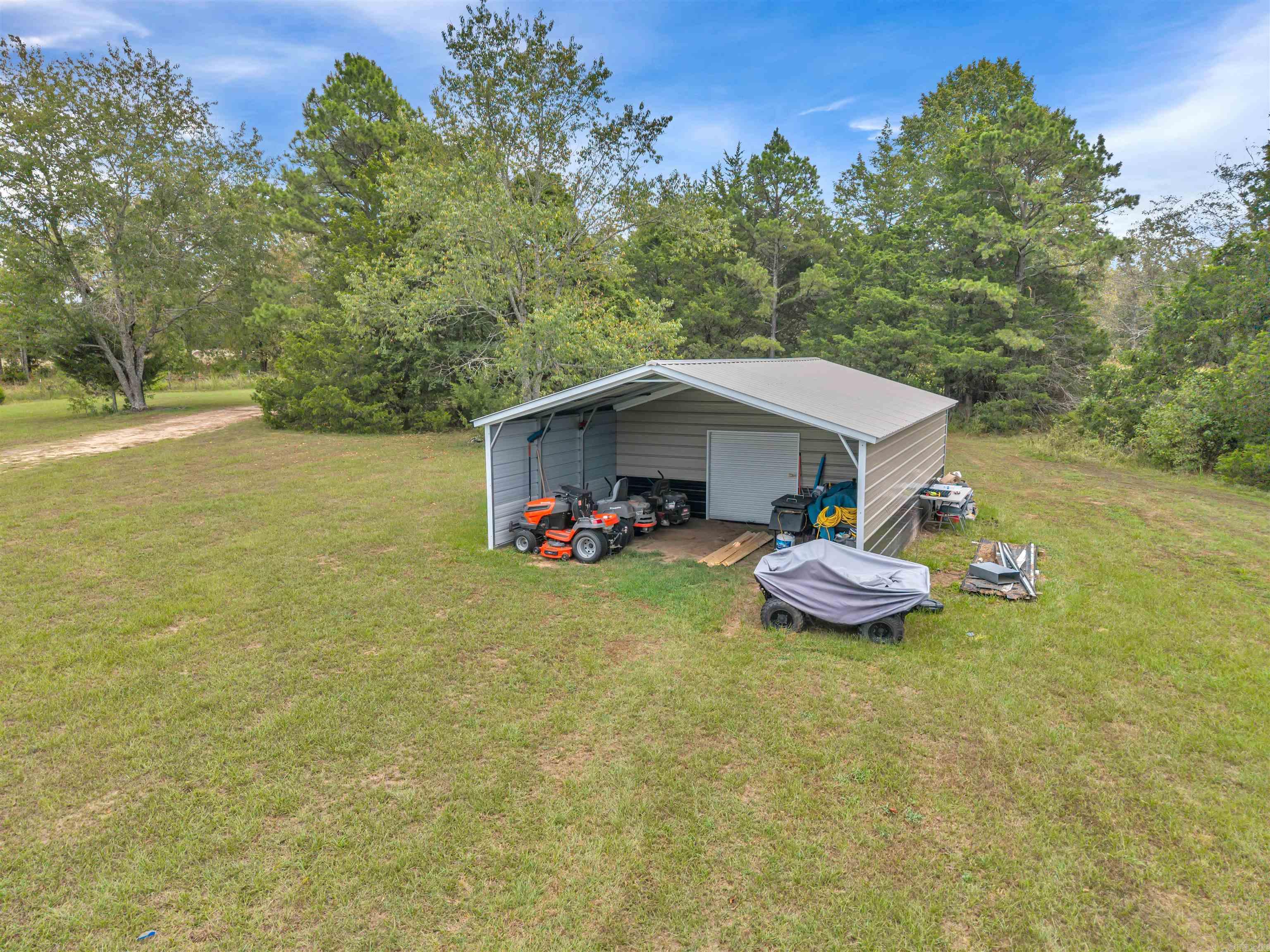 657 Tucker Mountain  Solgohachia, AR