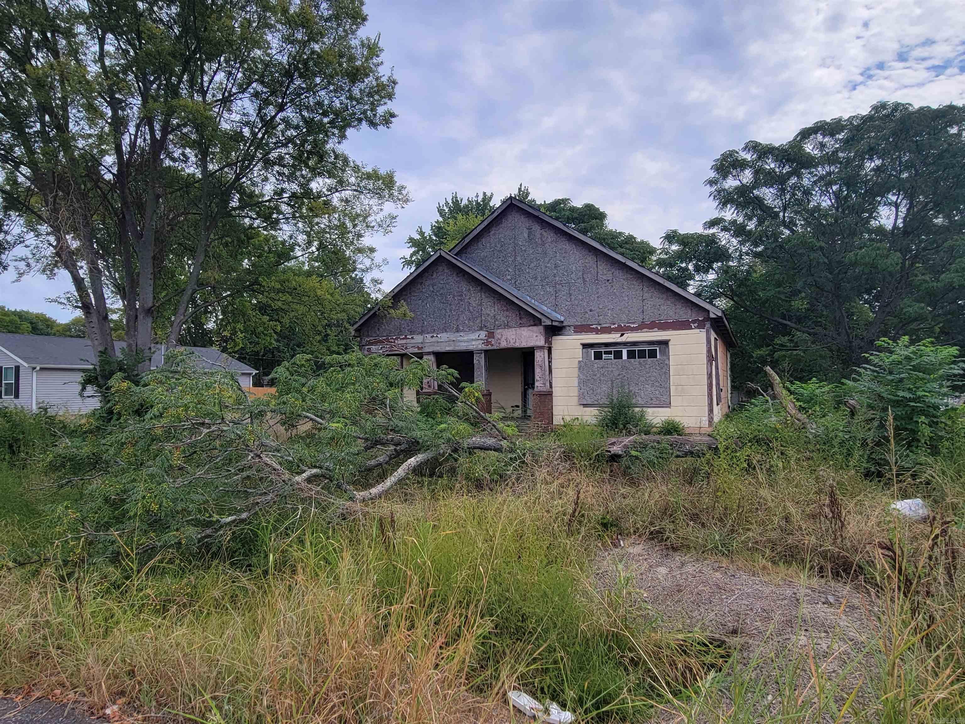 2723 Cumberland  Little Rock, AR
