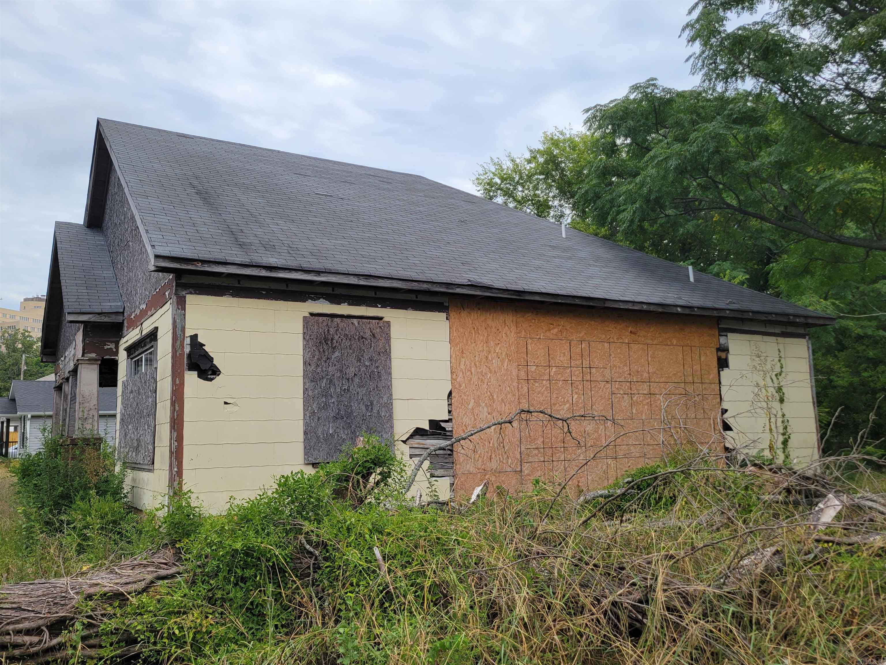 2723 Cumberland  Little Rock, AR