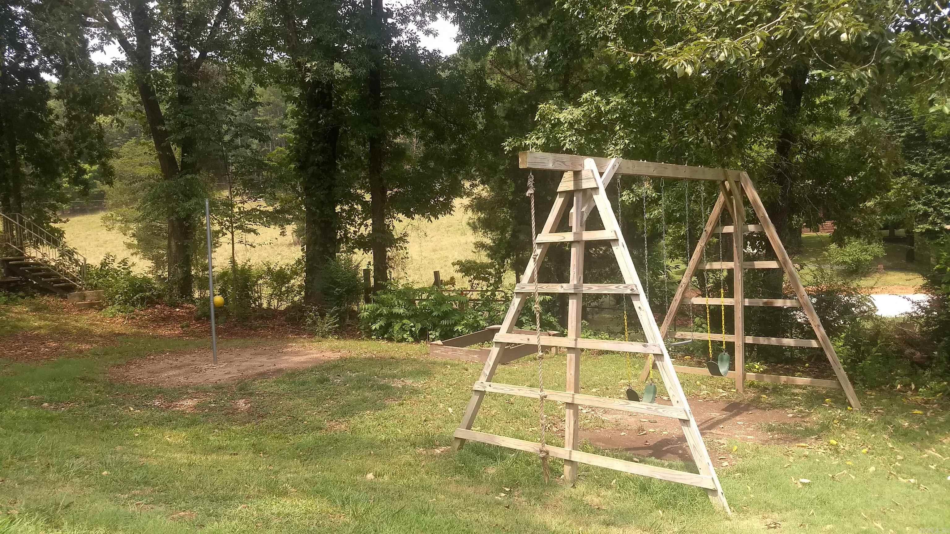621 EAST COURT STREET  Jasper, AR