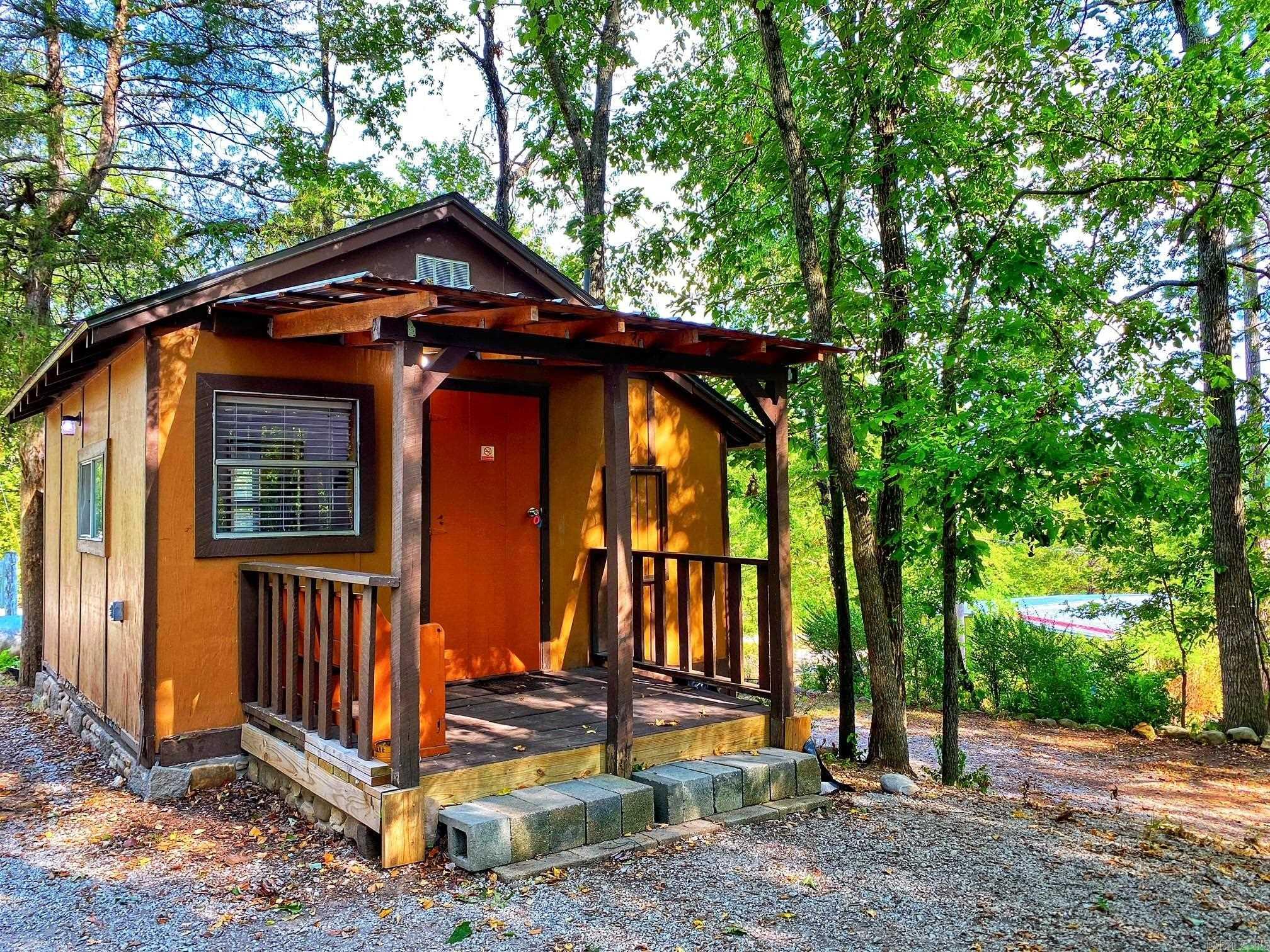 621 EAST COURT STREET  Jasper, AR
