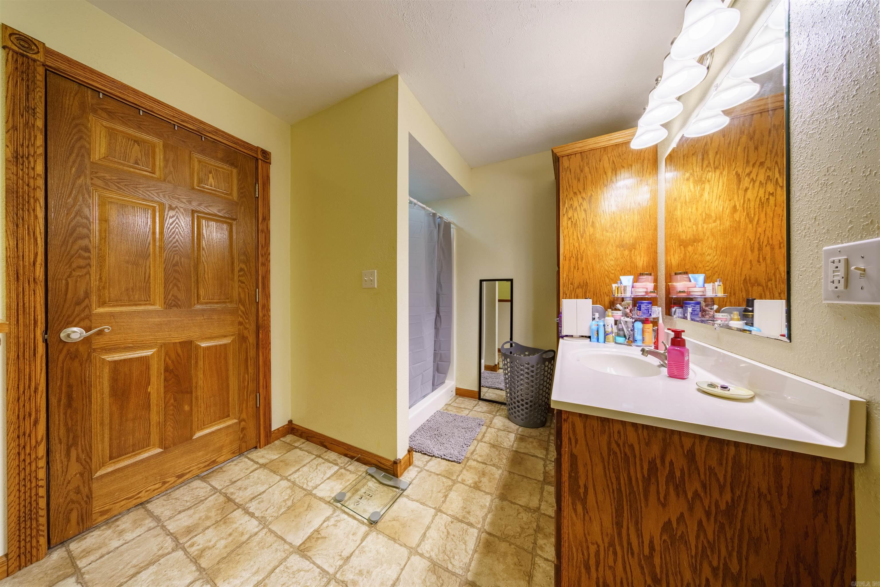 2215 AR Hwy 175  Mammoth Spring, AR