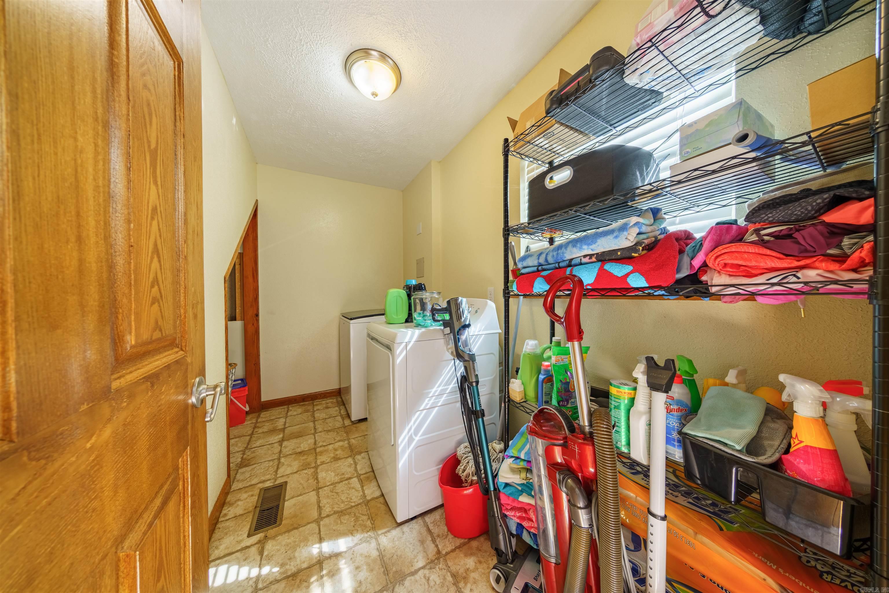 2215 AR Hwy 175  Mammoth Spring, AR