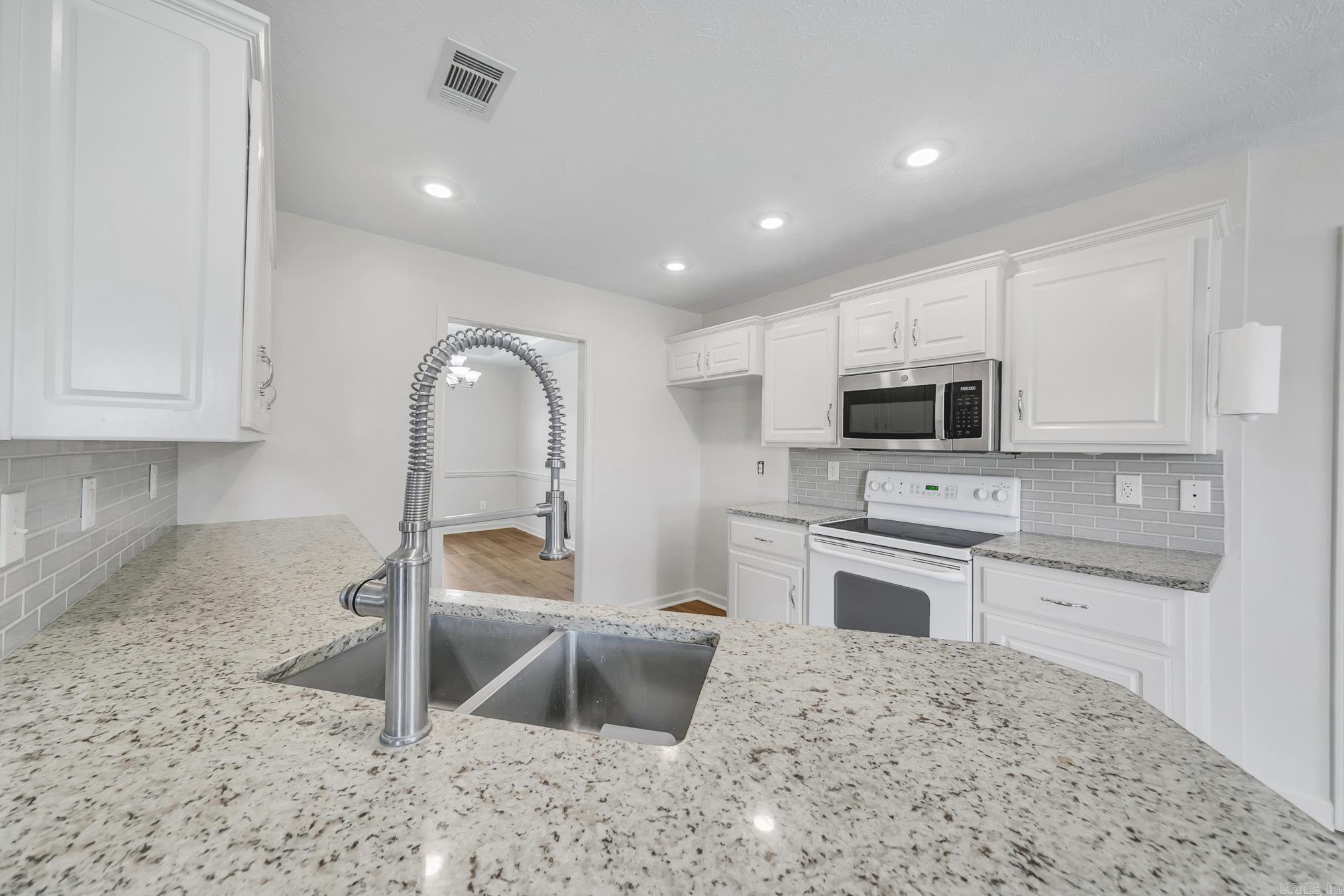 13 Emily  Cabot, AR