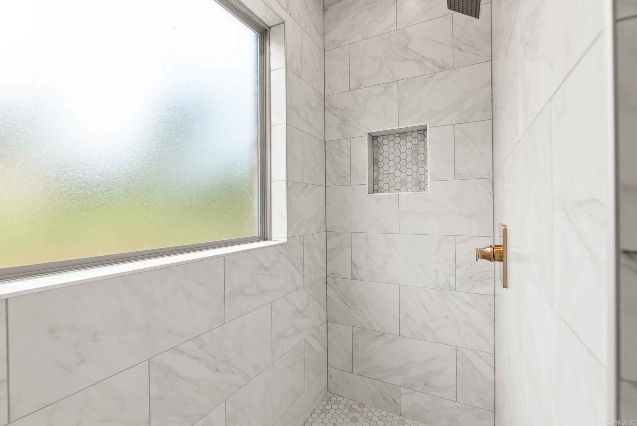 69 Summer Sky Drive  Greenbrier, AR