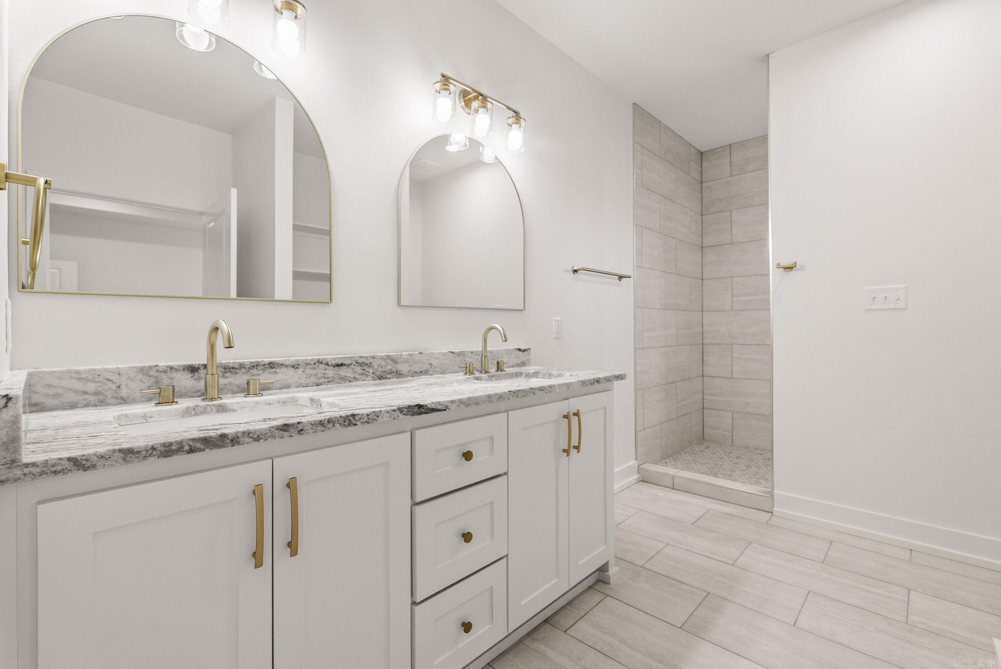 77 Summer Sky Drive  Greenbrier, AR