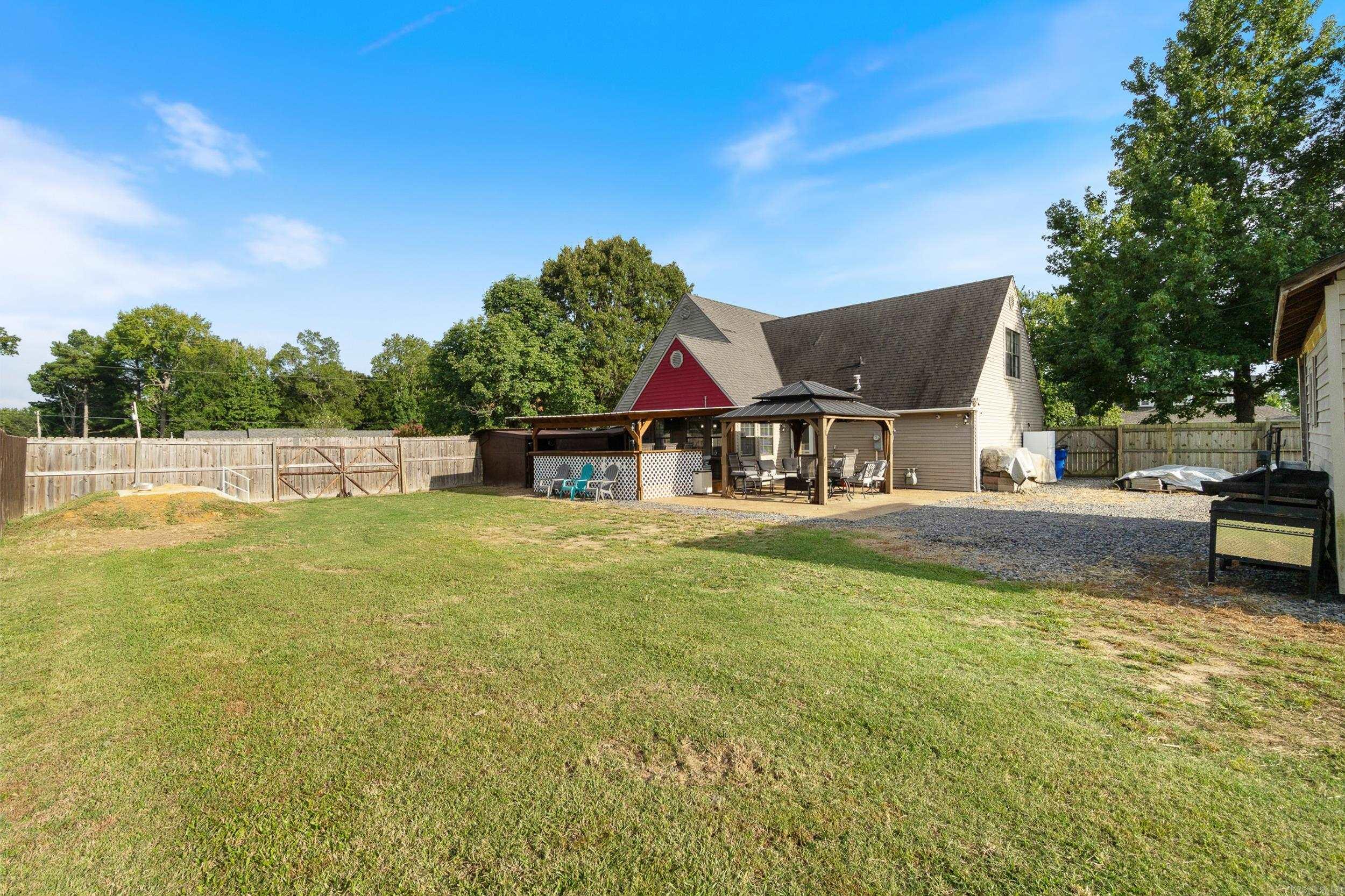16 Burnett  Greenbrier, AR