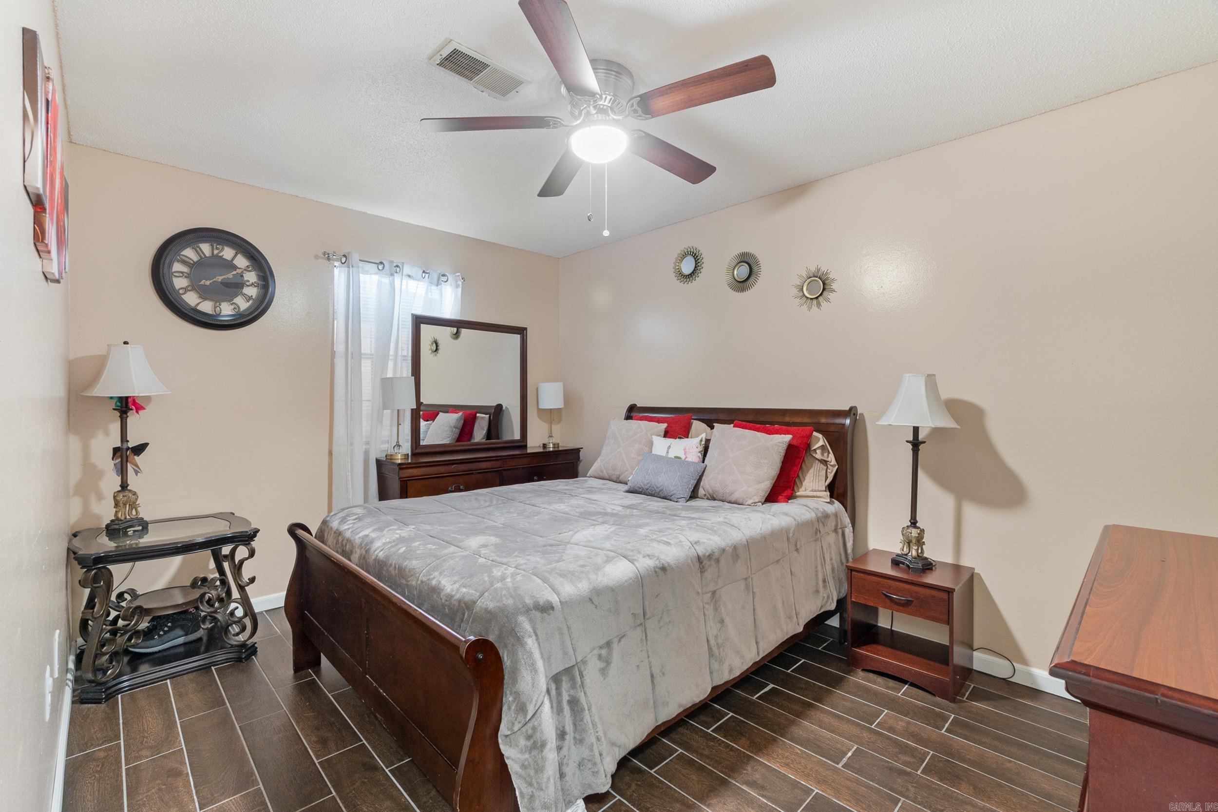 16 Burnett  Greenbrier, AR