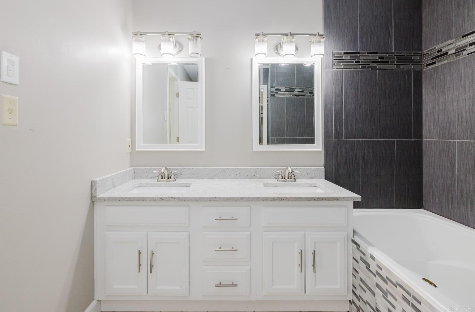 511 Holly Lynn  Bryant, AR