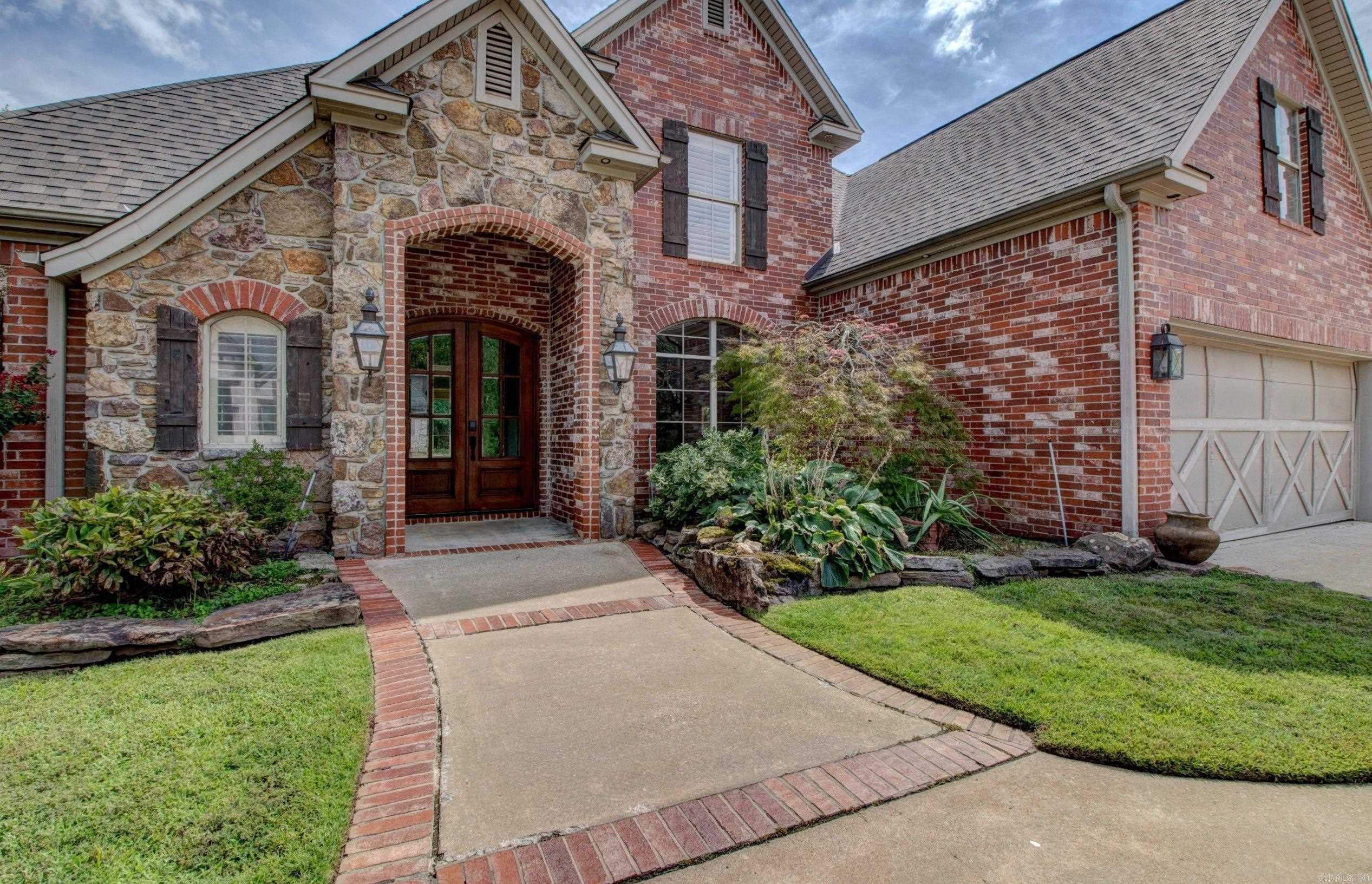 128 Marseille Dr  Maumelle, AR