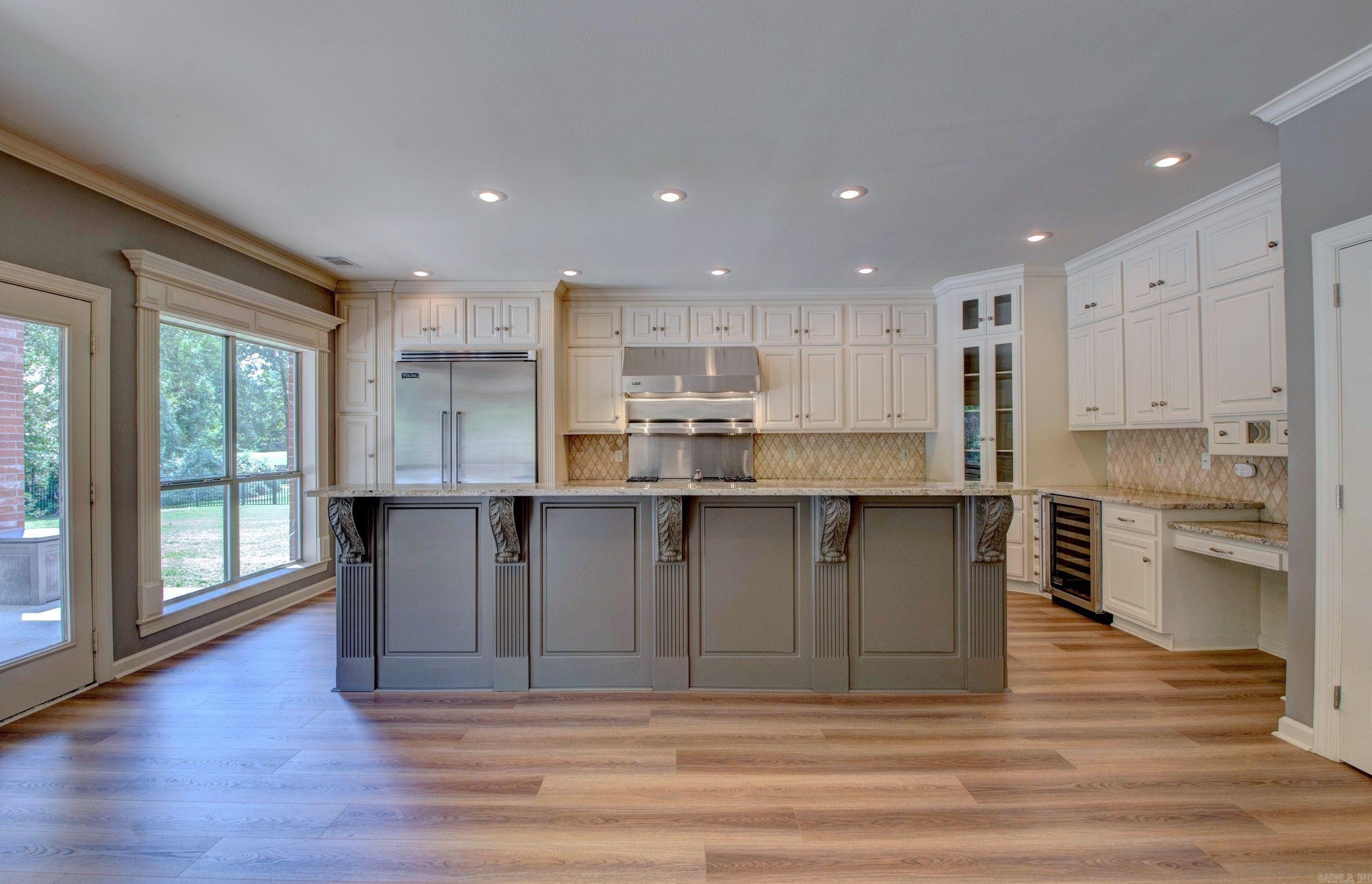 128 Marseille Dr  Maumelle, AR