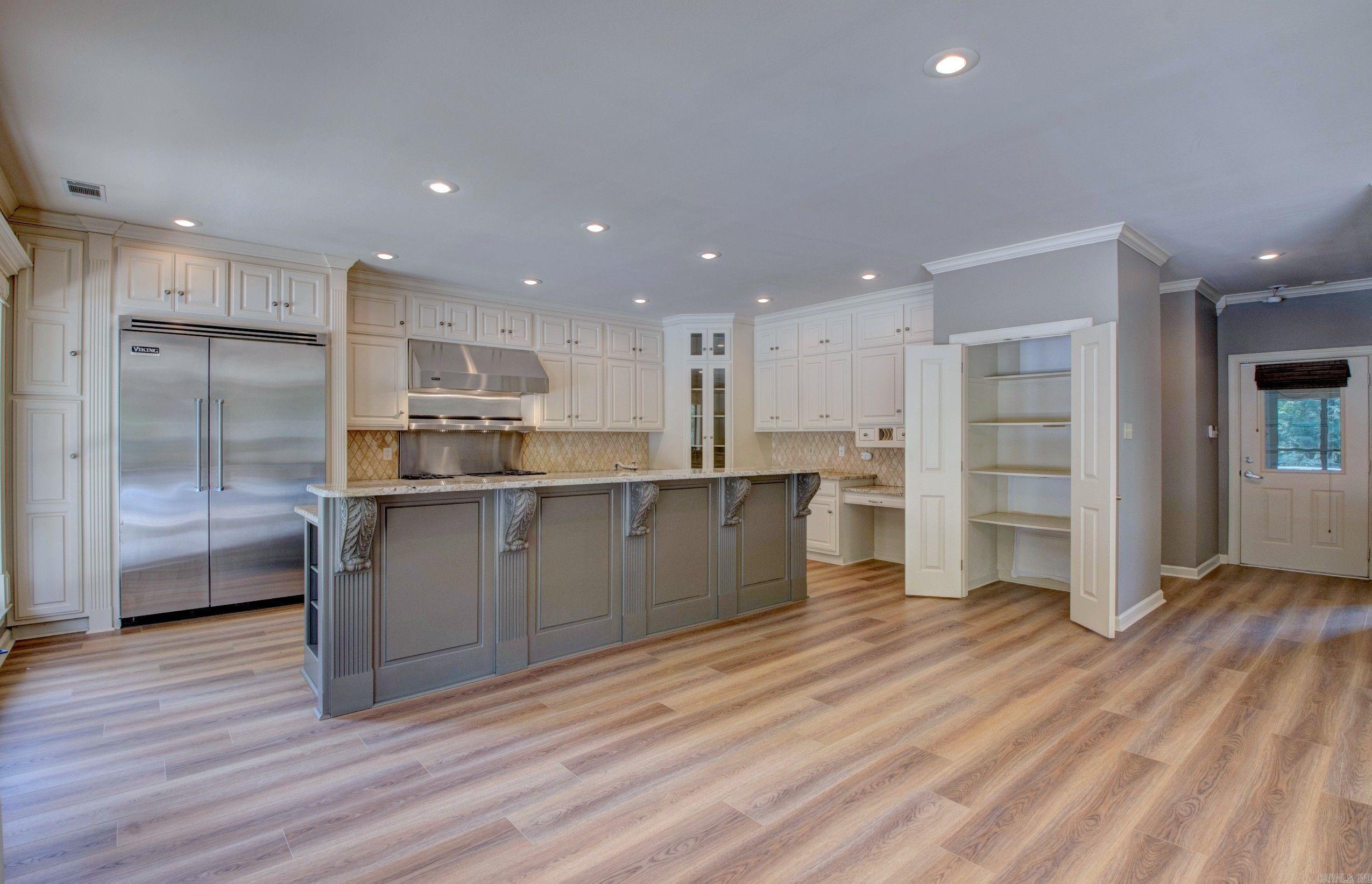 128 Marseille Dr  Maumelle, AR