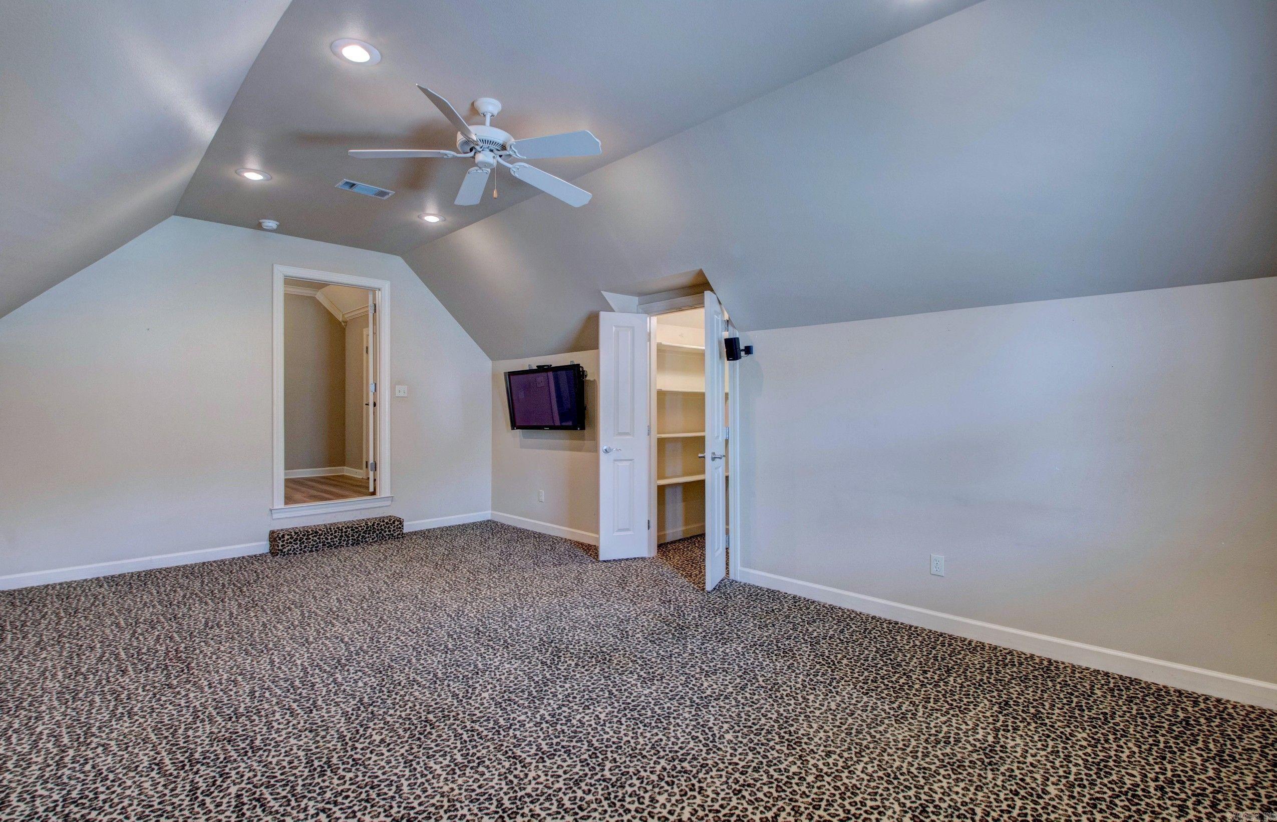 128 Marseille Dr  Maumelle, AR