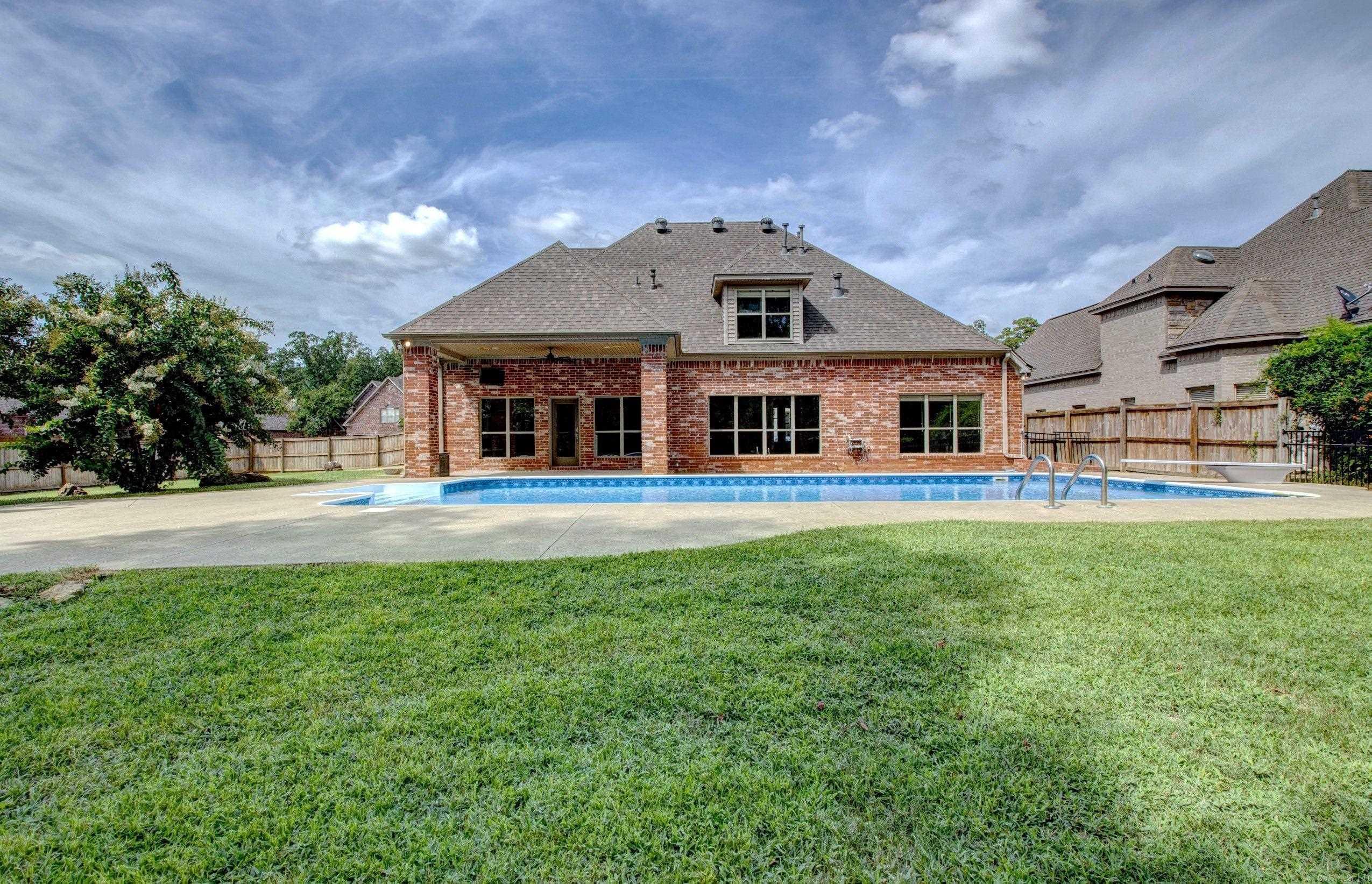 128 Marseille Dr  Maumelle, AR